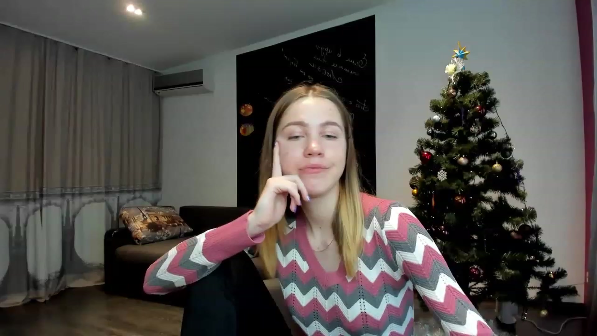 Gallery image thumbnail from KatyaGordon's myfreecams stream on, 01/03/2023, 11:02 image 7 of 20