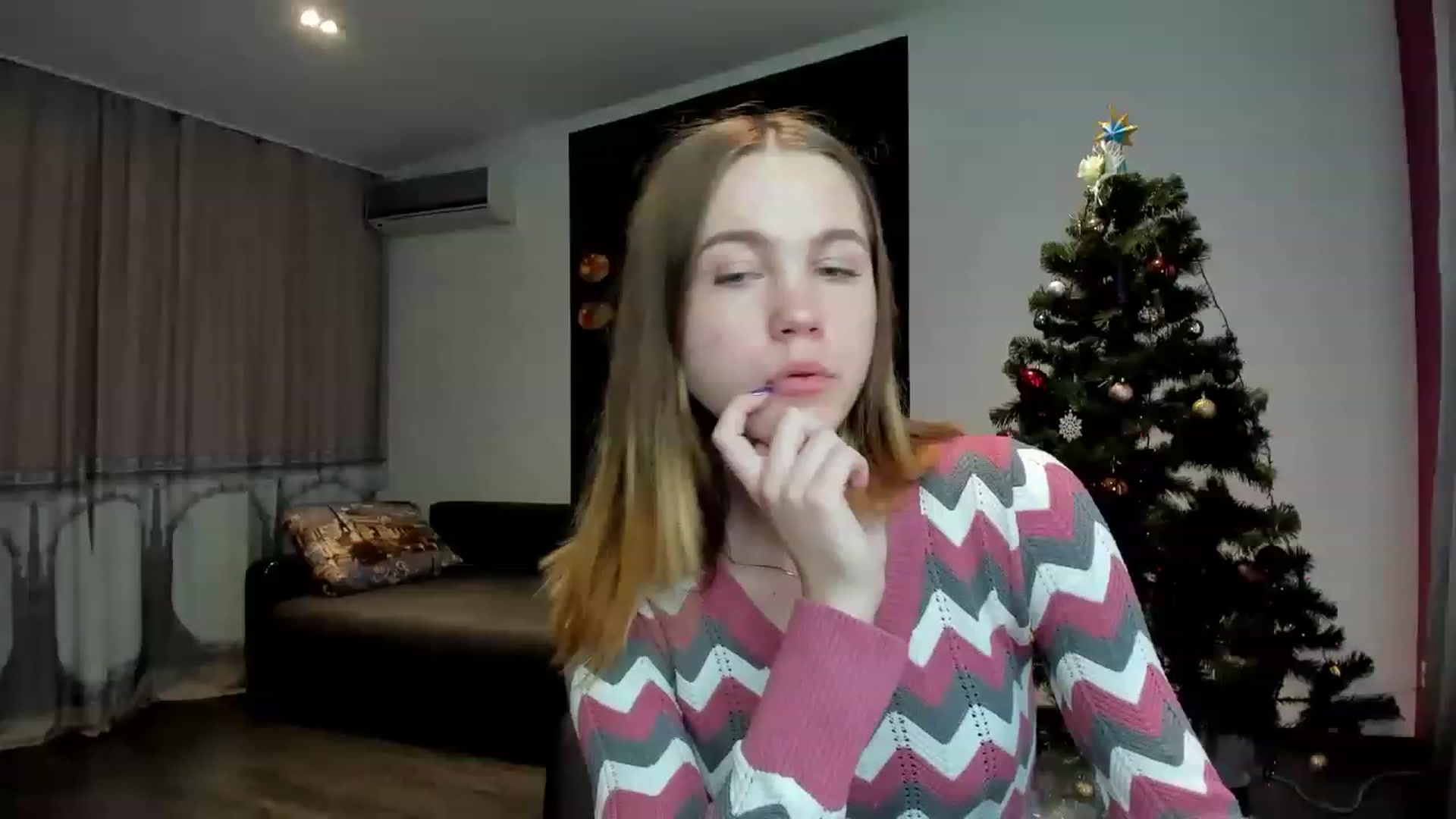 Gallery image thumbnail from KatyaGordon's myfreecams stream on, 01/03/2023, 11:02 image 13 of 20
