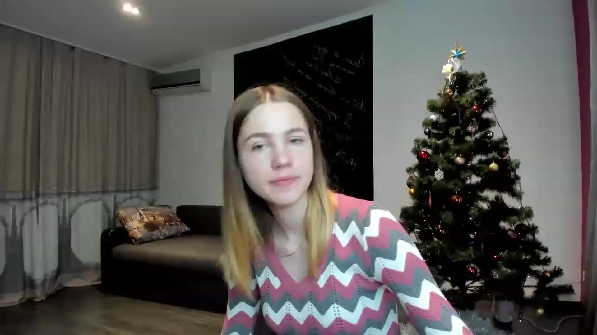 Gallery image thumbnail from KatyaGordon's myfreecams stream on, 01/03/2023, 11:02 image 18 of 20
