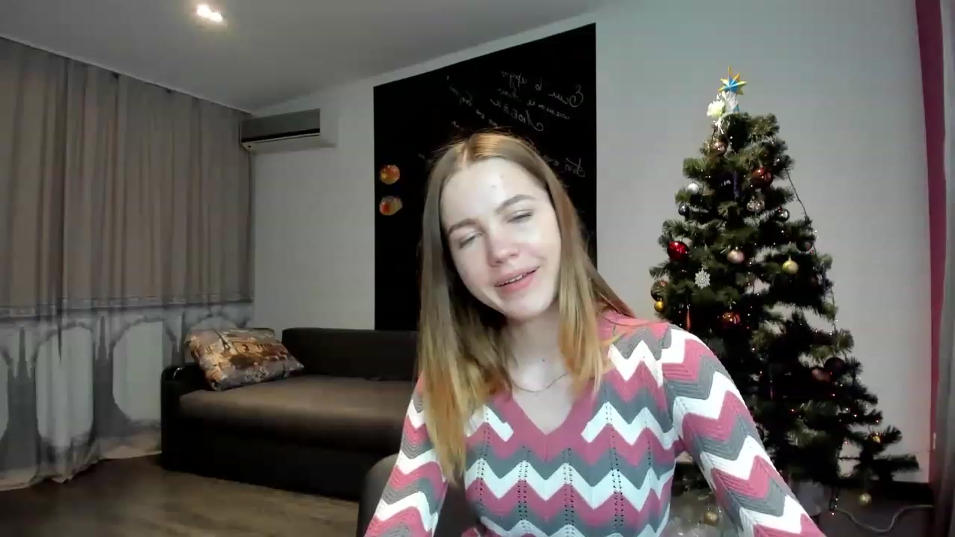 Gallery image thumbnail from KatyaGordon's myfreecams stream on, 01/03/2023, 11:02 image 16 of 20