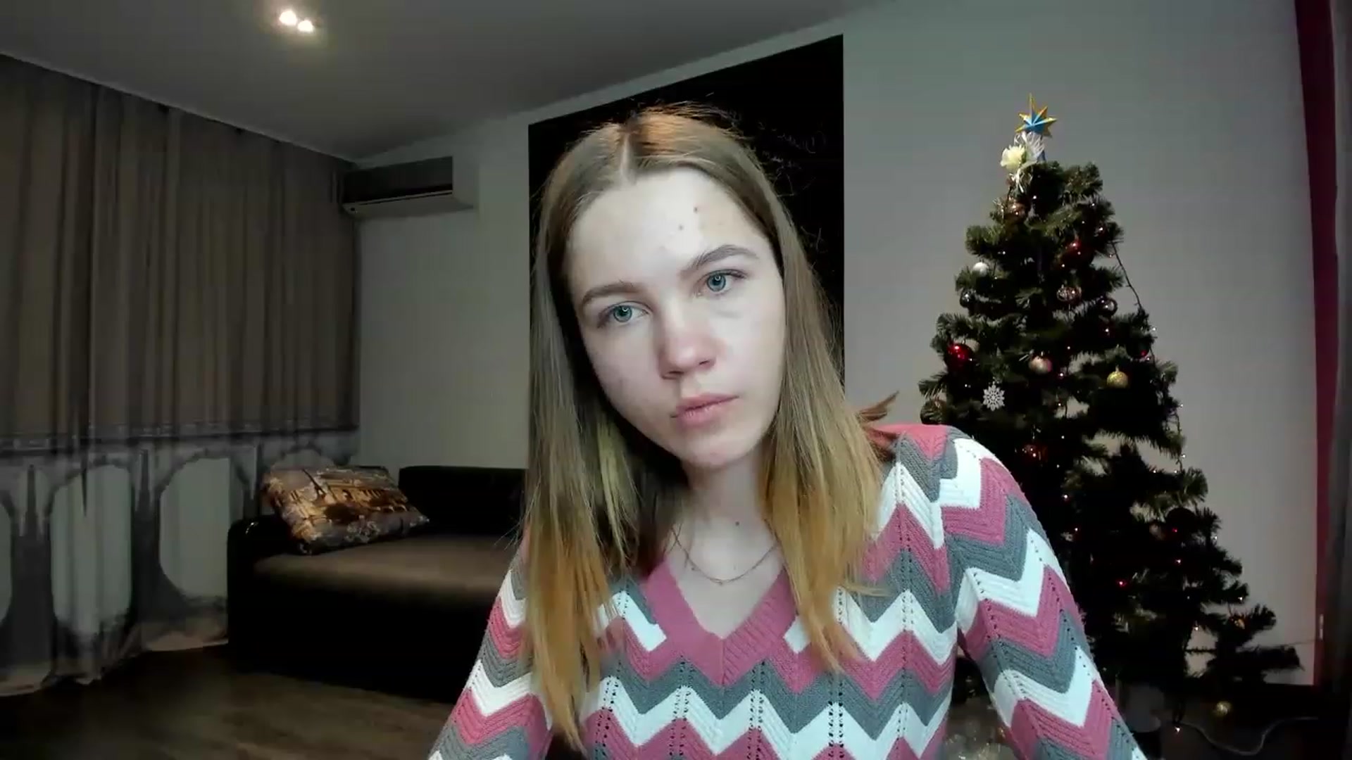 Gallery image thumbnail from KatyaGordon's myfreecams stream on, 01/03/2023, 11:44 image 18 of 20