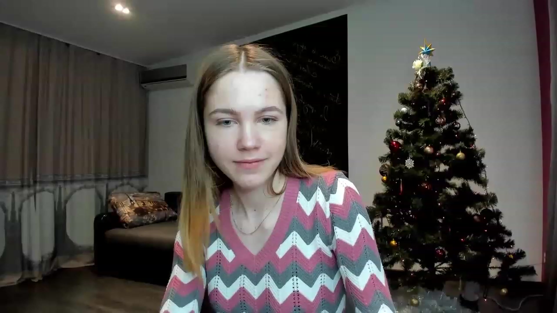 Gallery image thumbnail from KatyaGordon's myfreecams stream on, 01/03/2023, 11:44 image 10 of 20