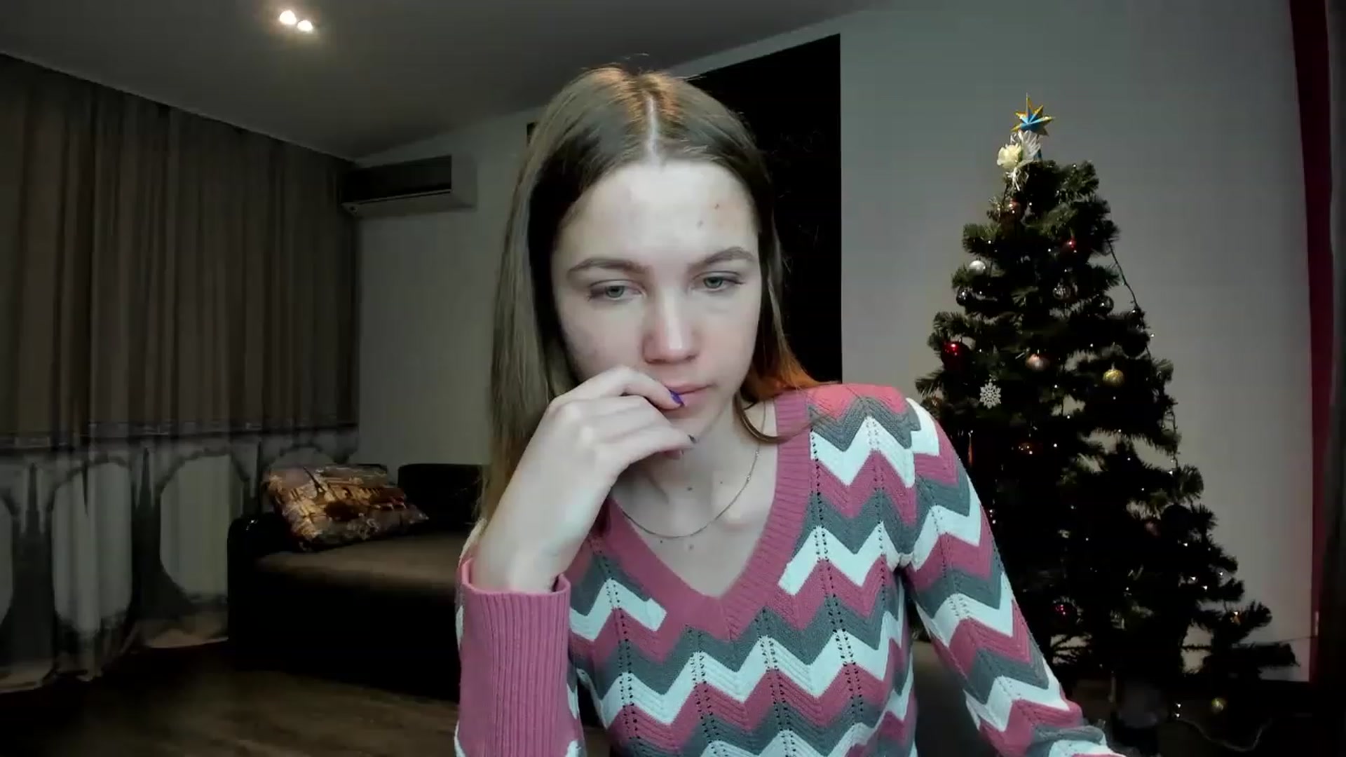 Gallery image thumbnail from KatyaGordon's myfreecams stream on, 01/03/2023, 12:59 image 17 of 20