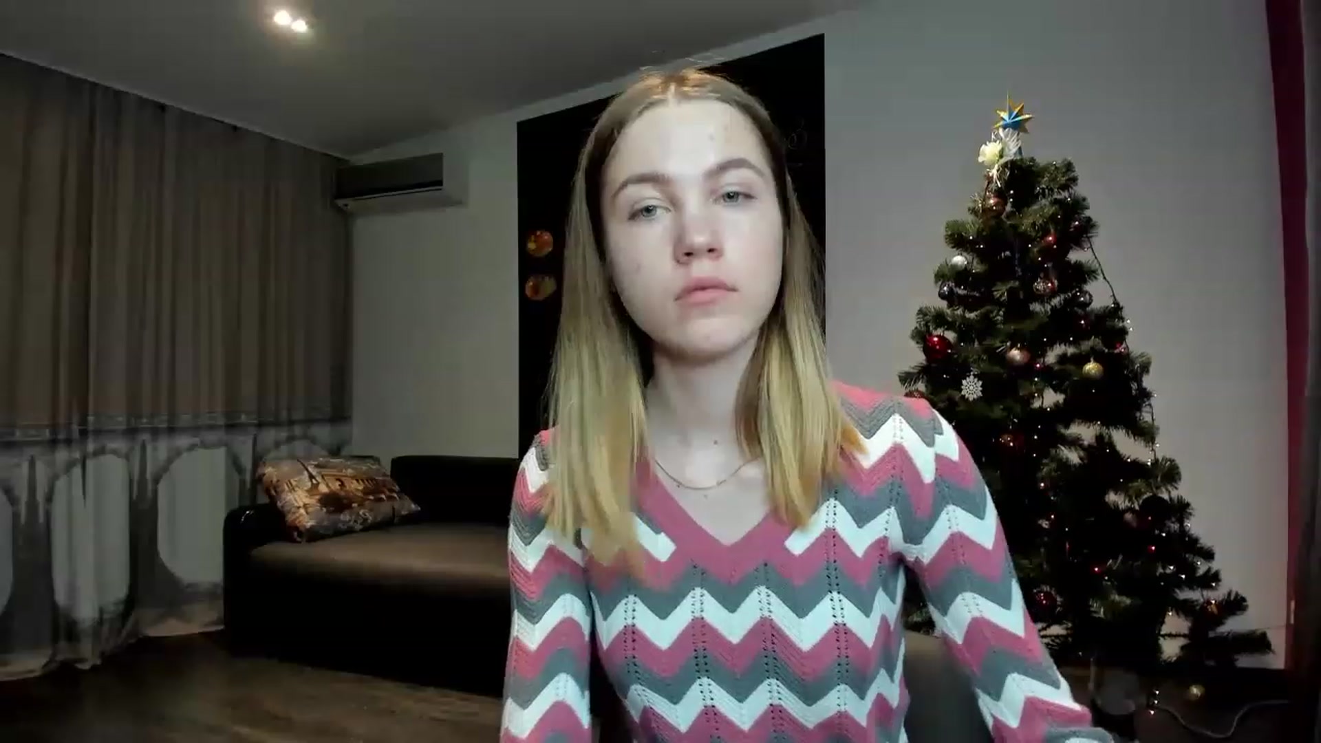 Gallery image thumbnail from KatyaGordon's myfreecams stream on, 01/03/2023, 12:59 image 16 of 20