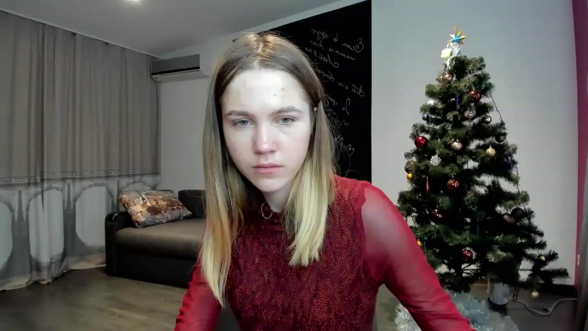 Gallery image thumbnail from KatyaGordon's myfreecams stream on, 01/04/2023, 11:45 image 12 of 20