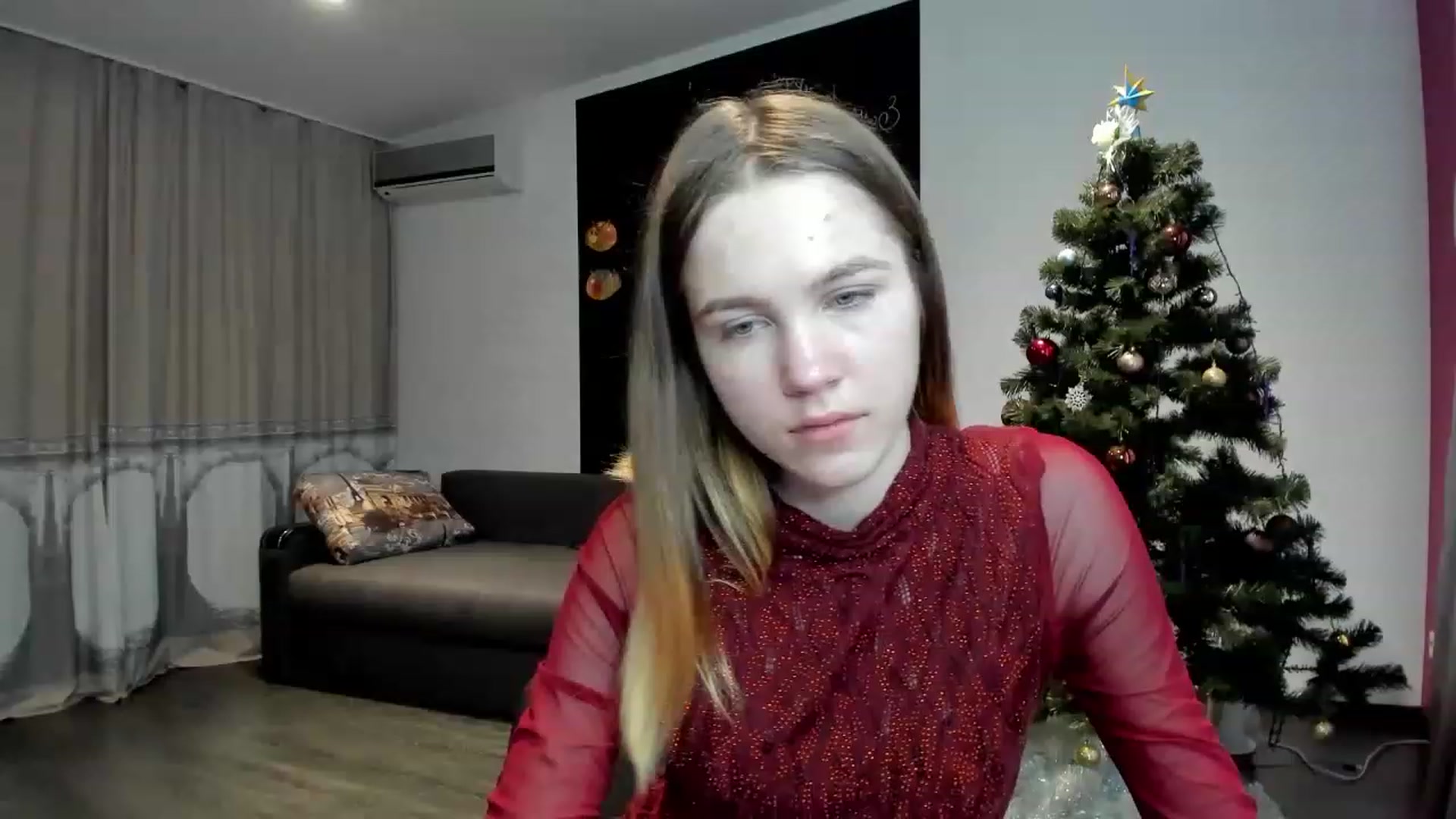 Gallery image thumbnail from KatyaGordon's myfreecams stream on, 01/04/2023, 11:45 image 13 of 20
