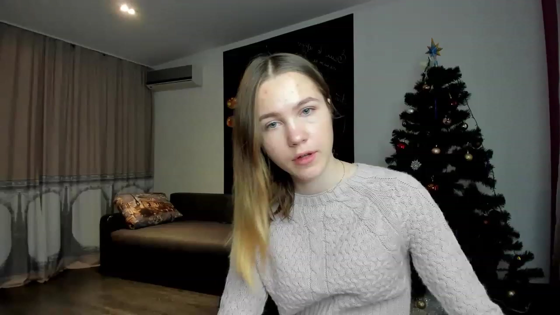 Gallery image thumbnail from KatyaGordon's myfreecams stream on, 01/05/2023, 08:17 image 13 of 20