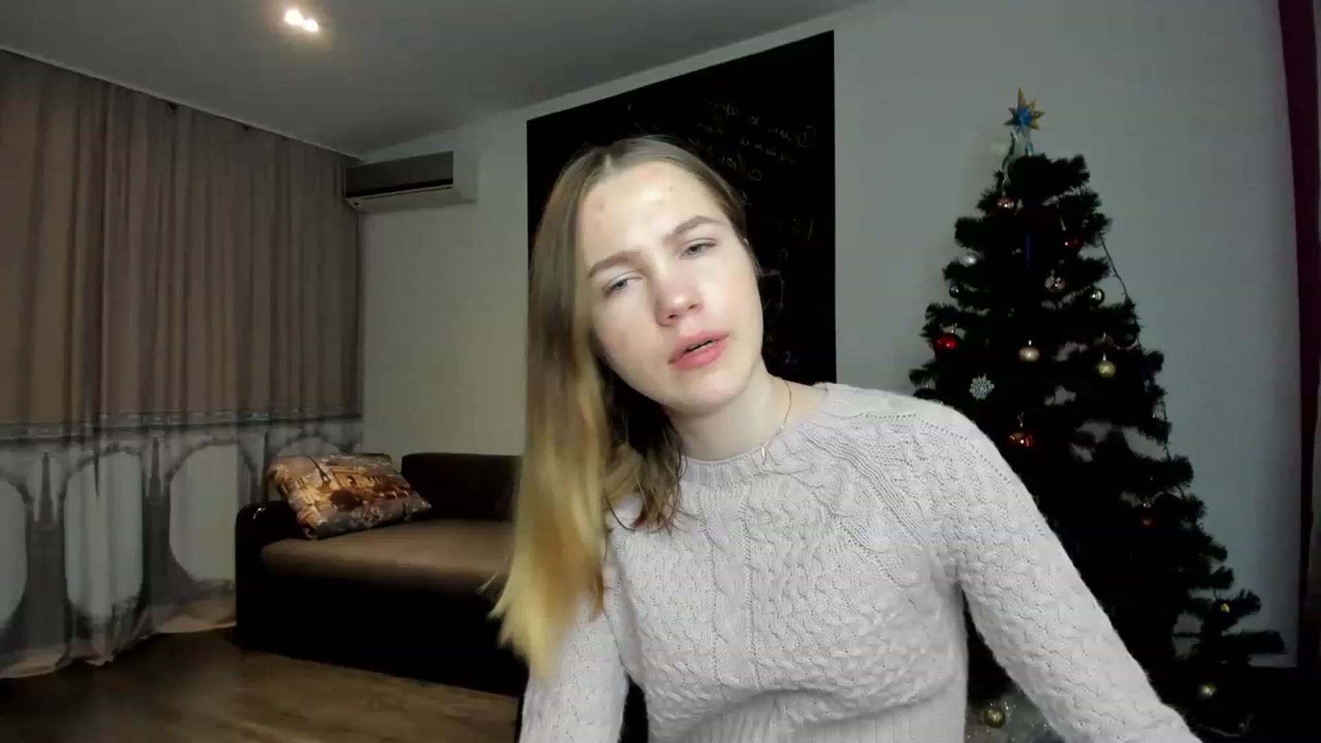 Gallery image thumbnail from KatyaGordon's myfreecams stream on, 01/05/2023, 08:17 image 12 of 20