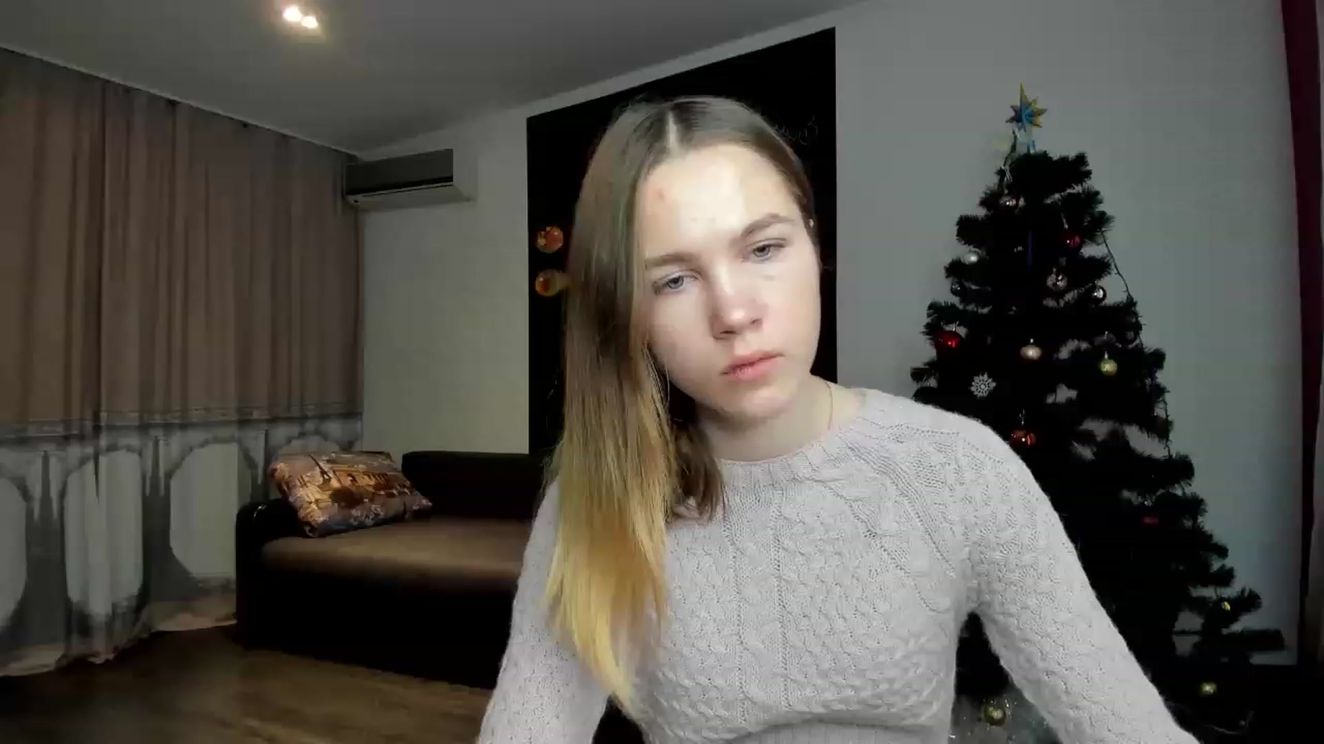 Gallery image thumbnail from KatyaGordon's myfreecams stream on, 01/05/2023, 08:17 image 17 of 20