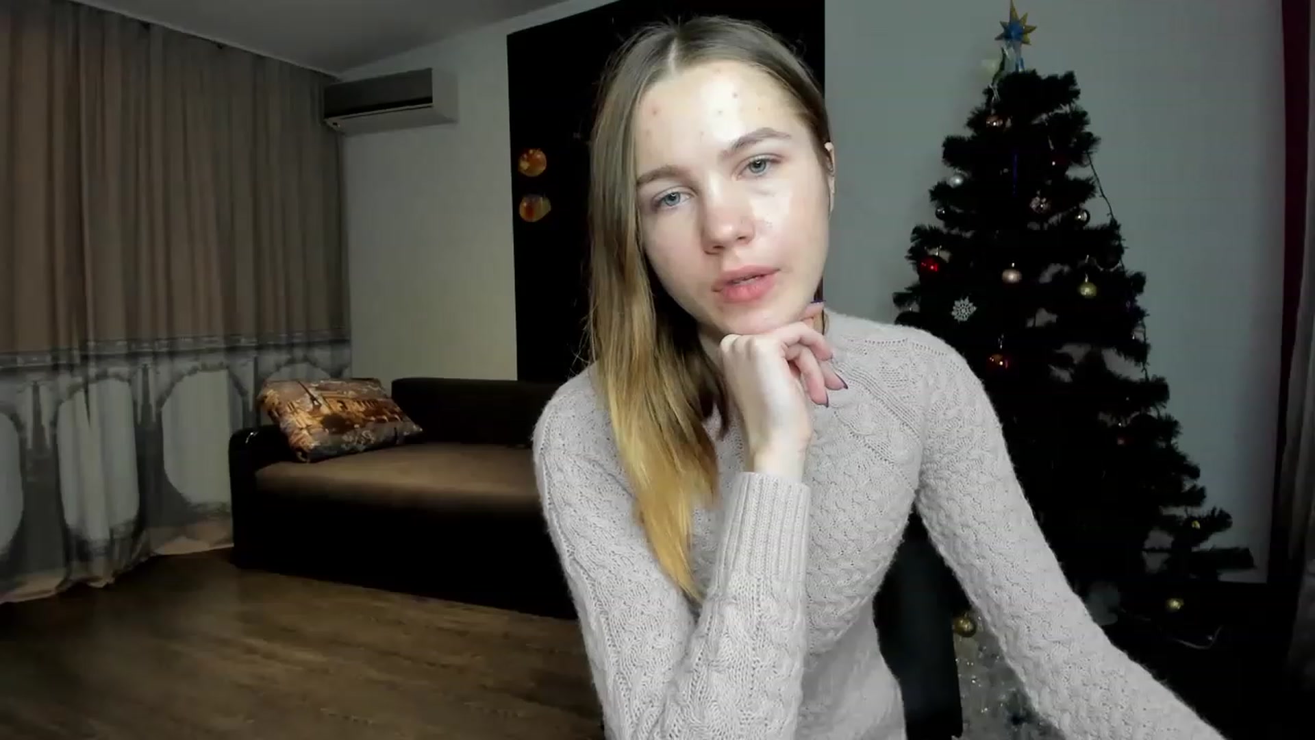 Gallery image thumbnail from KatyaGordon's myfreecams stream on, 01/05/2023, 11:02 image 4 of 20