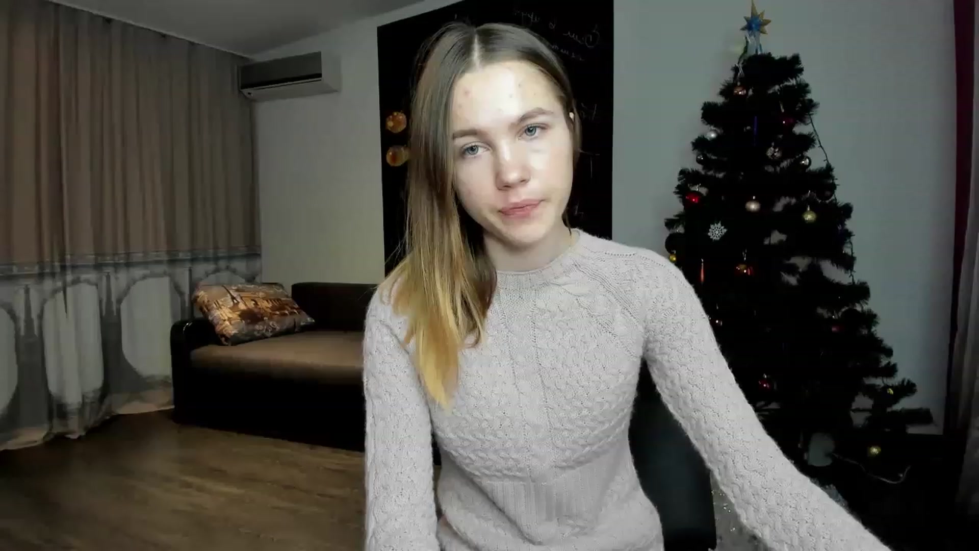 Gallery image thumbnail from KatyaGordon's myfreecams stream on, 01/05/2023, 11:02 image 2 of 20