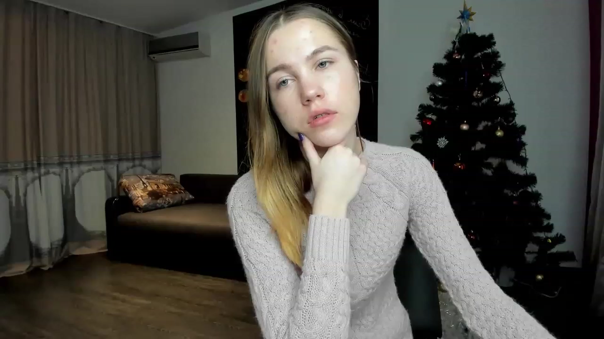 Gallery image thumbnail from KatyaGordon's myfreecams stream on, 01/05/2023, 11:02 image 3 of 20