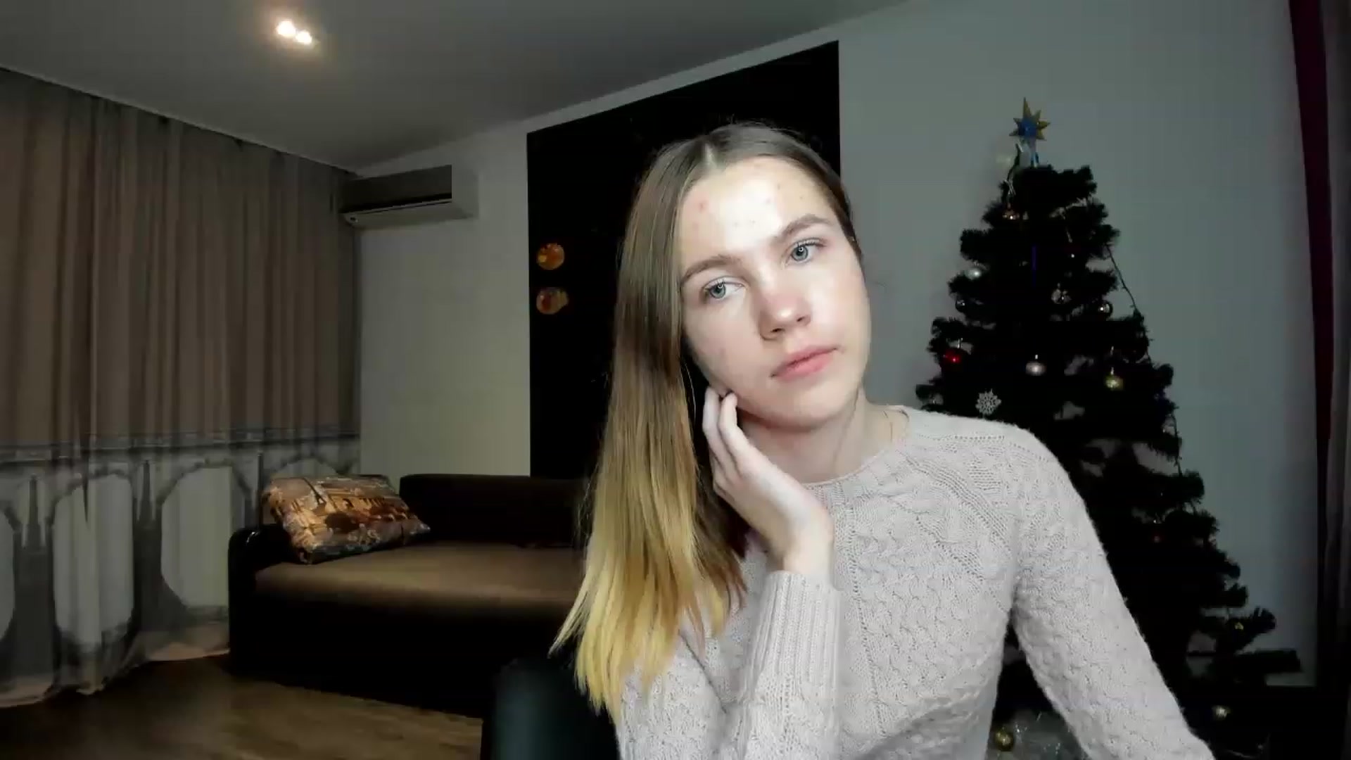 Gallery image thumbnail from KatyaGordon's myfreecams stream on, 01/05/2023, 12:09 image 18 of 20