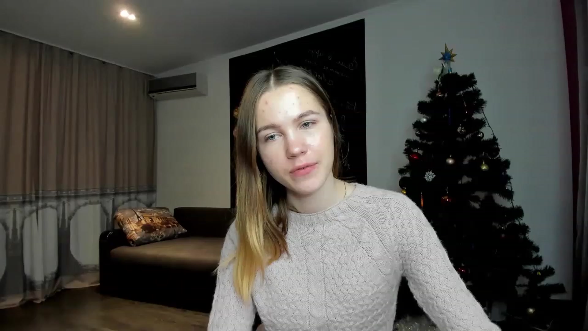 Gallery image thumbnail from KatyaGordon's myfreecams stream on, 01/05/2023, 12:09 image 2 of 20
