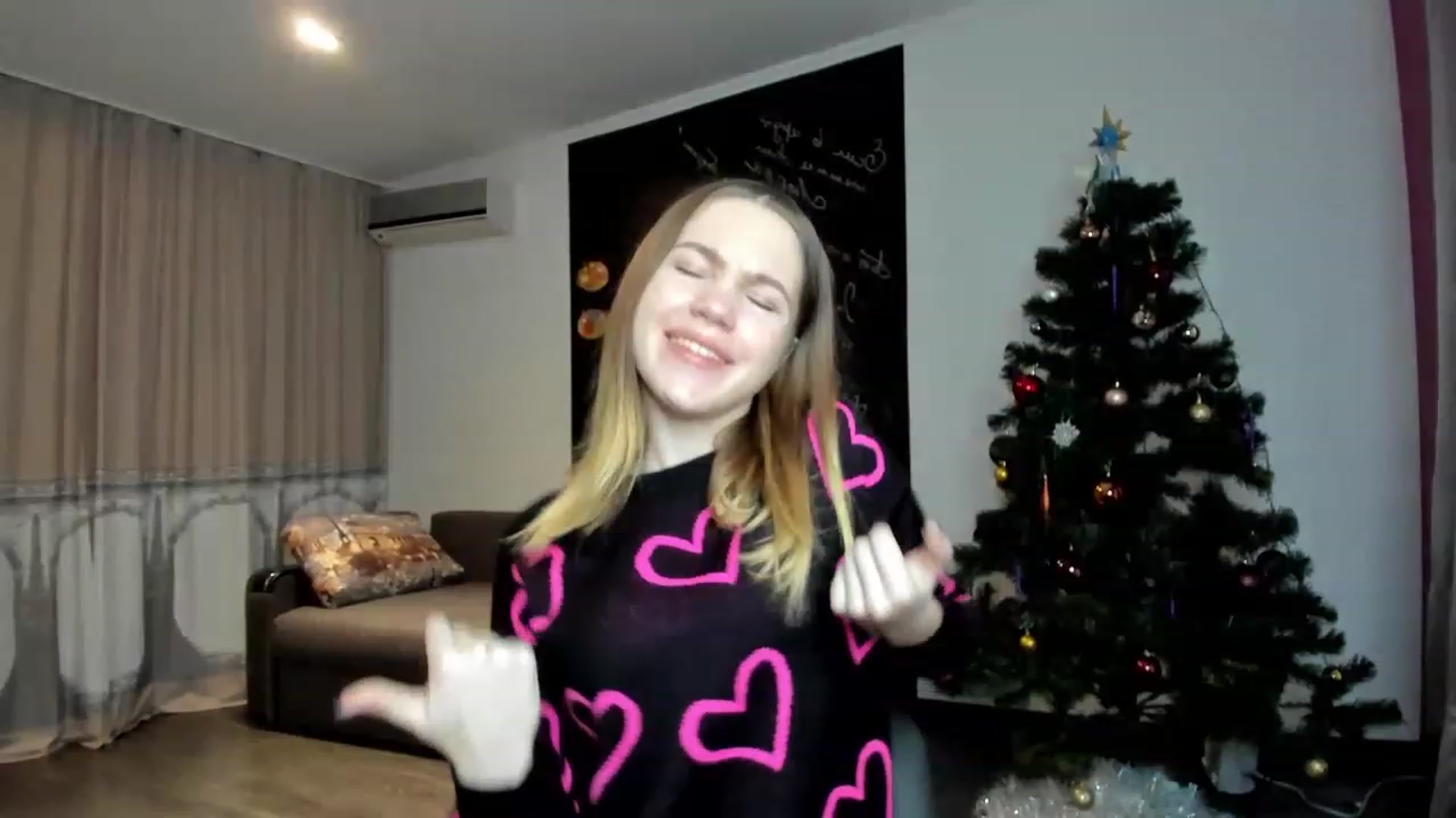 Gallery image thumbnail from KatyaGordon's myfreecams stream on, 01/06/2023, 08:03 image 14 of 20