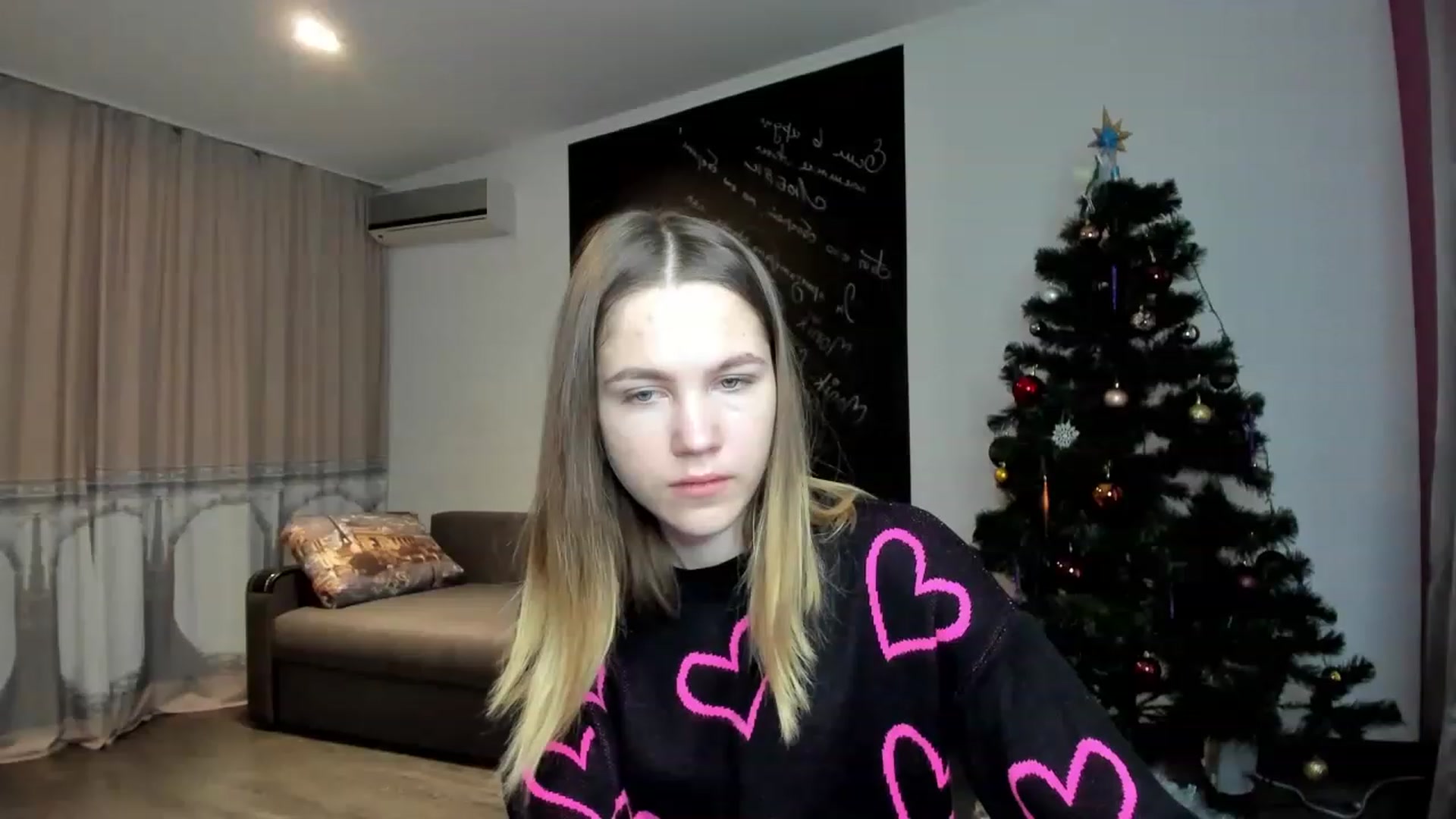 Gallery image thumbnail from KatyaGordon's myfreecams stream on, 01/06/2023, 08:03 image 6 of 20