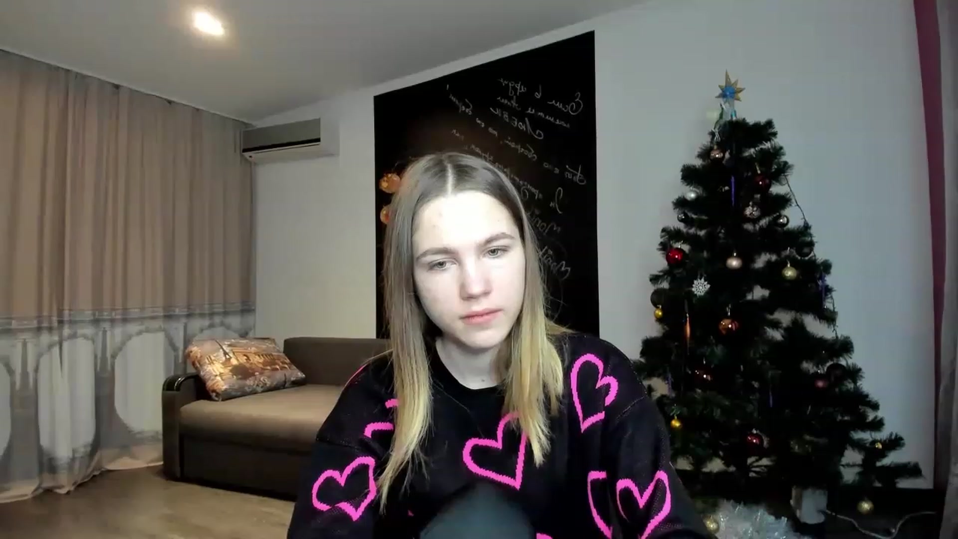 Gallery image thumbnail from KatyaGordon's myfreecams stream on, 01/06/2023, 08:03 image 9 of 20