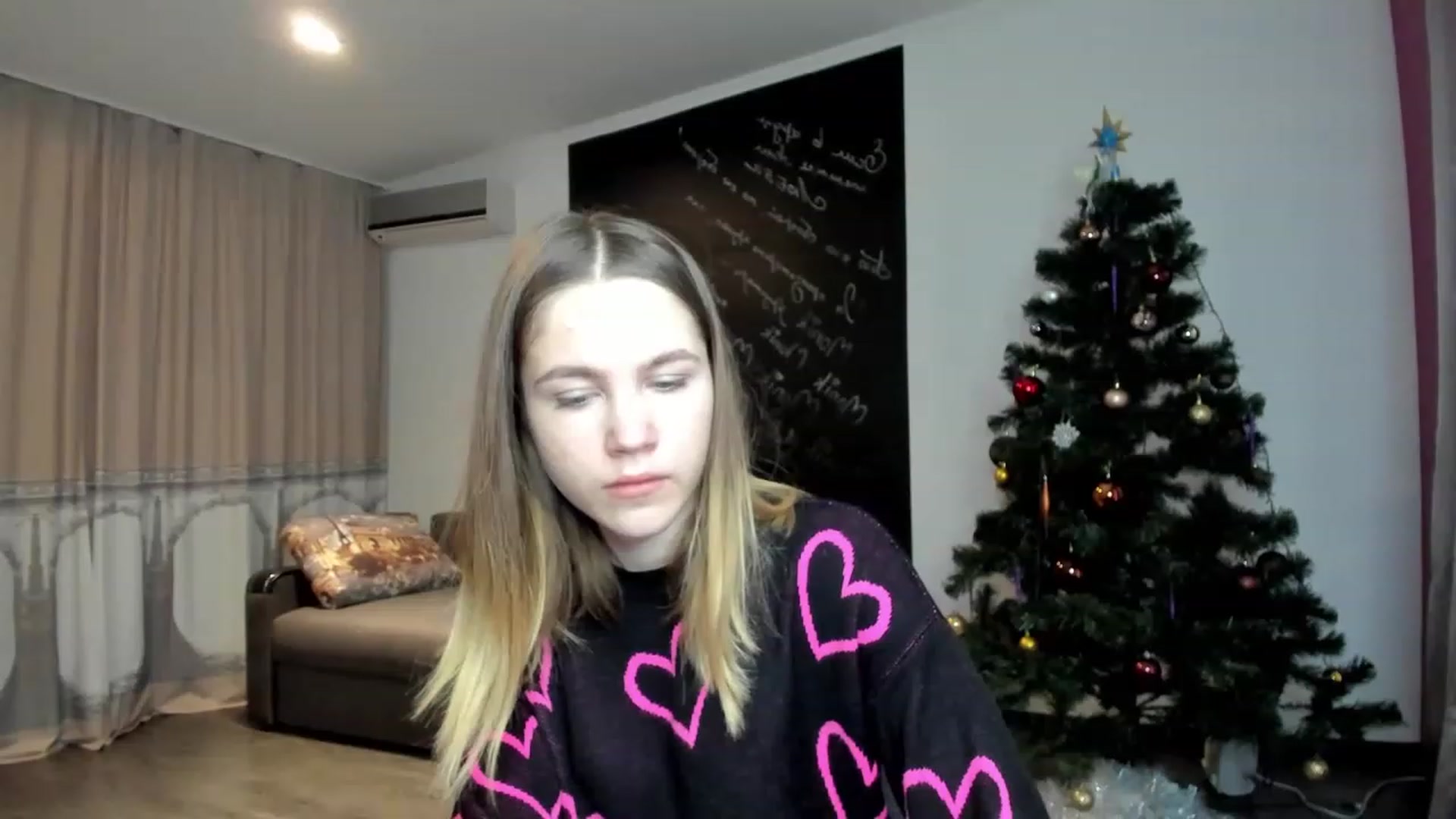 Gallery image thumbnail from KatyaGordon's myfreecams stream on, 01/06/2023, 08:03 image 4 of 20