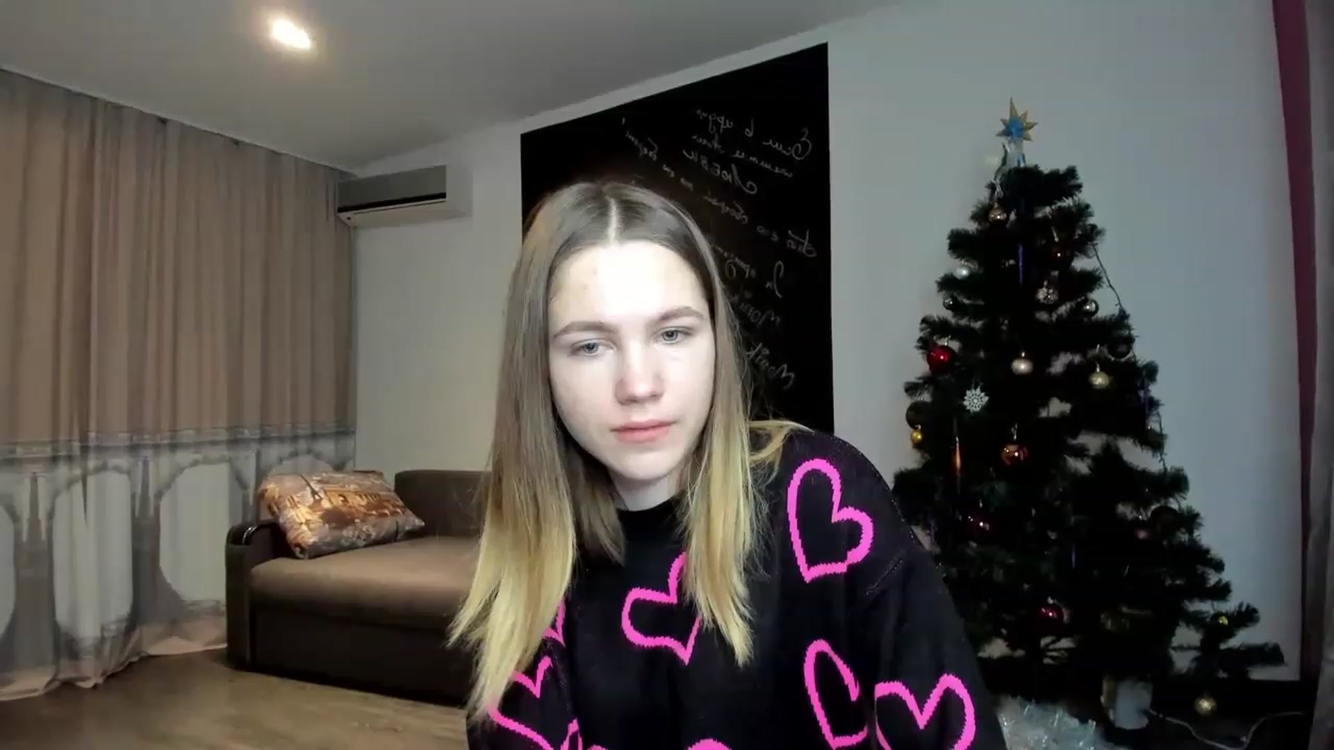 Gallery image thumbnail from KatyaGordon's myfreecams stream on, 01/06/2023, 08:03 image 7 of 20