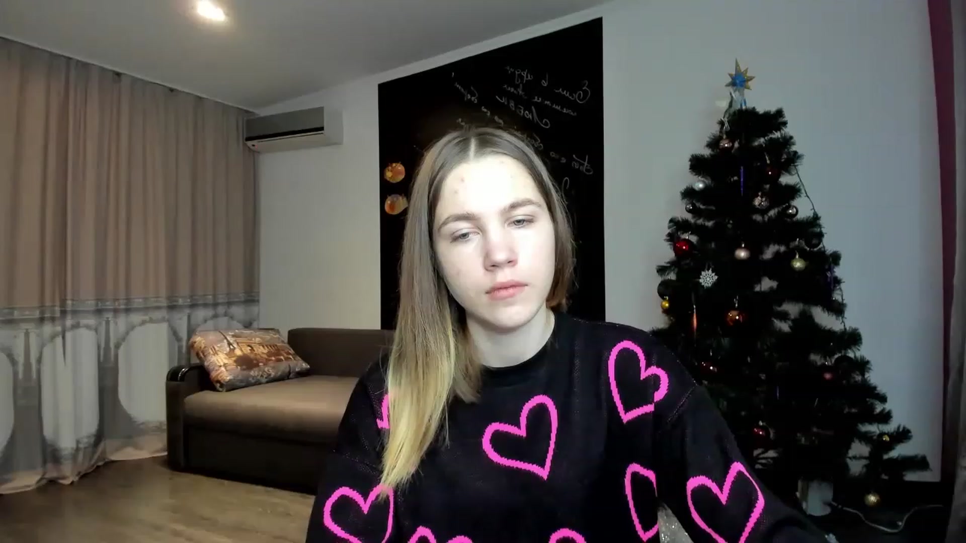 Gallery image thumbnail from KatyaGordon's myfreecams stream on, 01/06/2023, 10:34 image 3 of 20