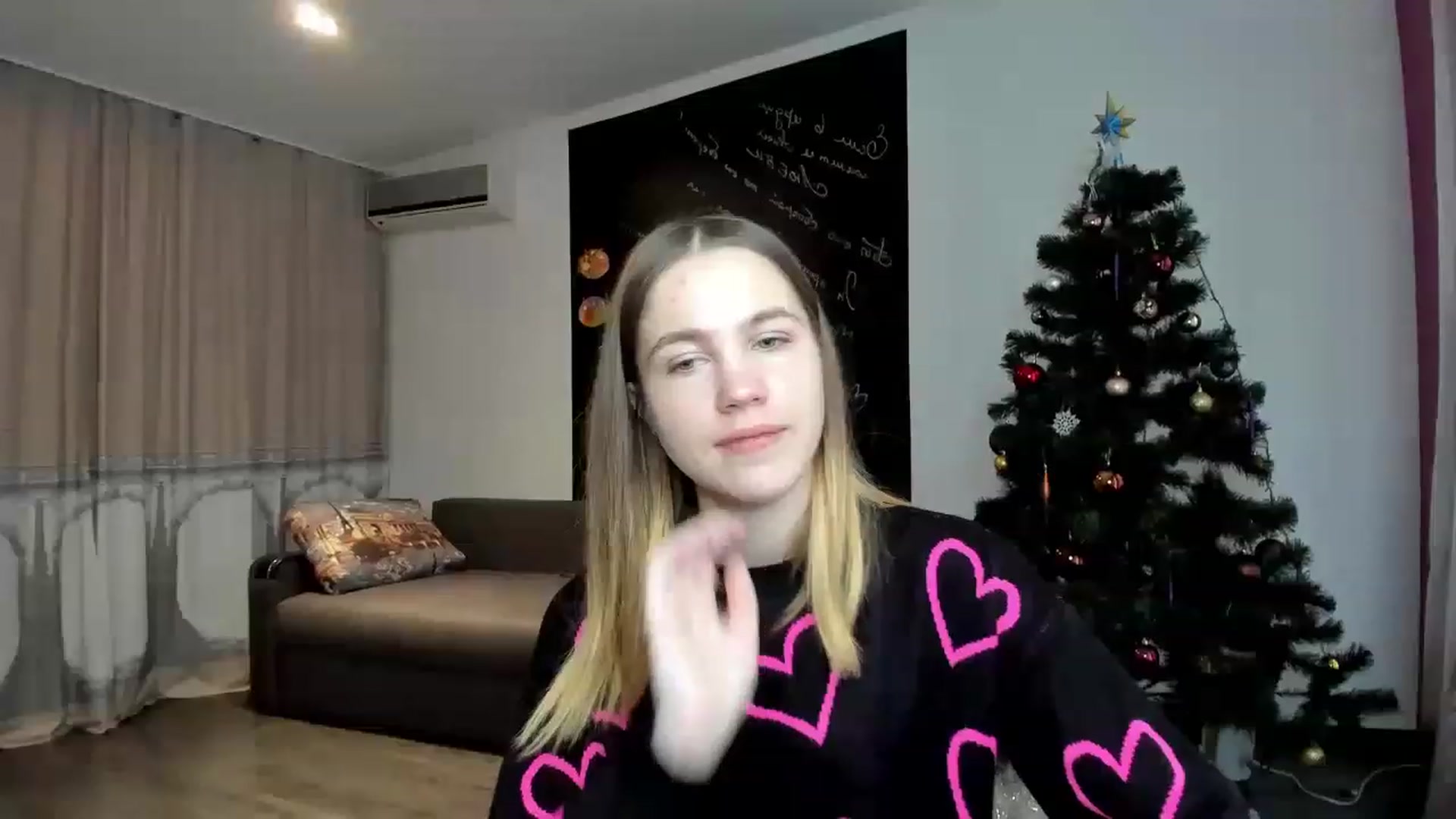 Gallery image thumbnail from KatyaGordon's myfreecams stream on, 01/06/2023, 10:34 image 8 of 20