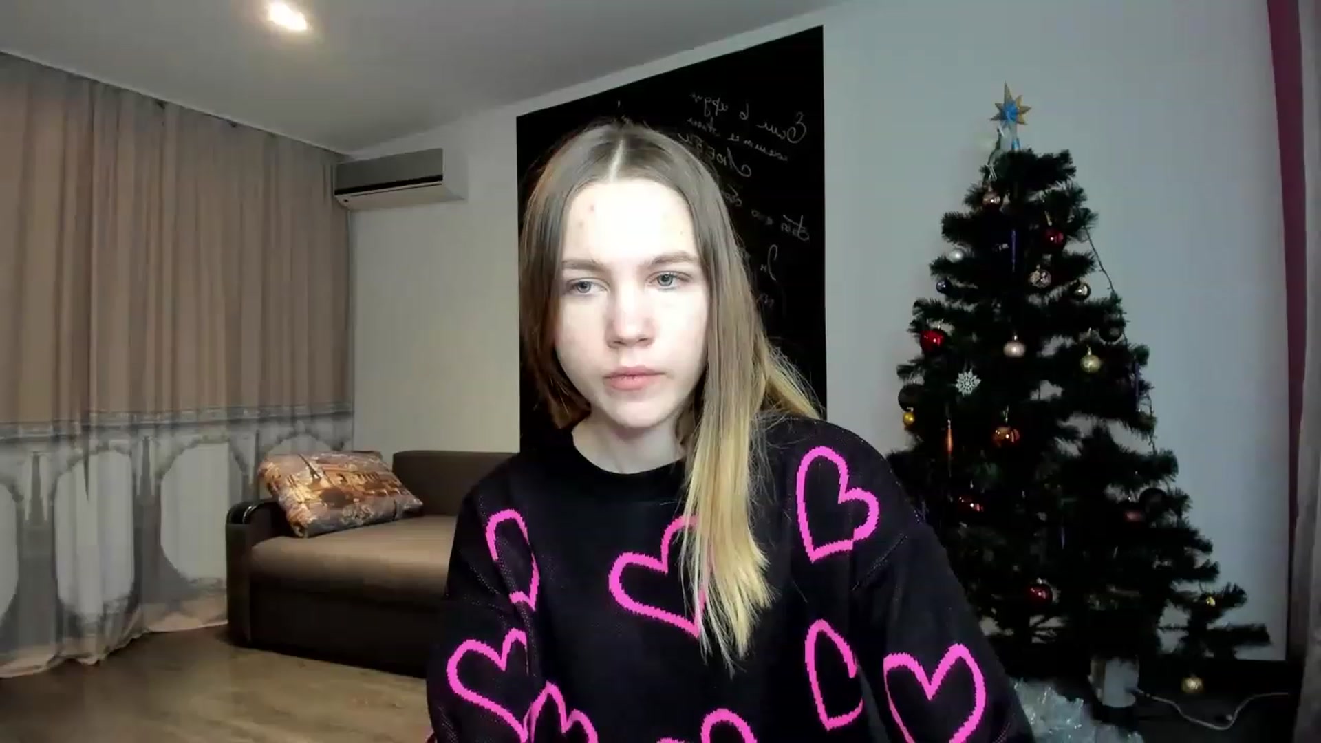 Gallery image thumbnail from KatyaGordon's myfreecams stream on, 01/06/2023, 10:34 image 6 of 20