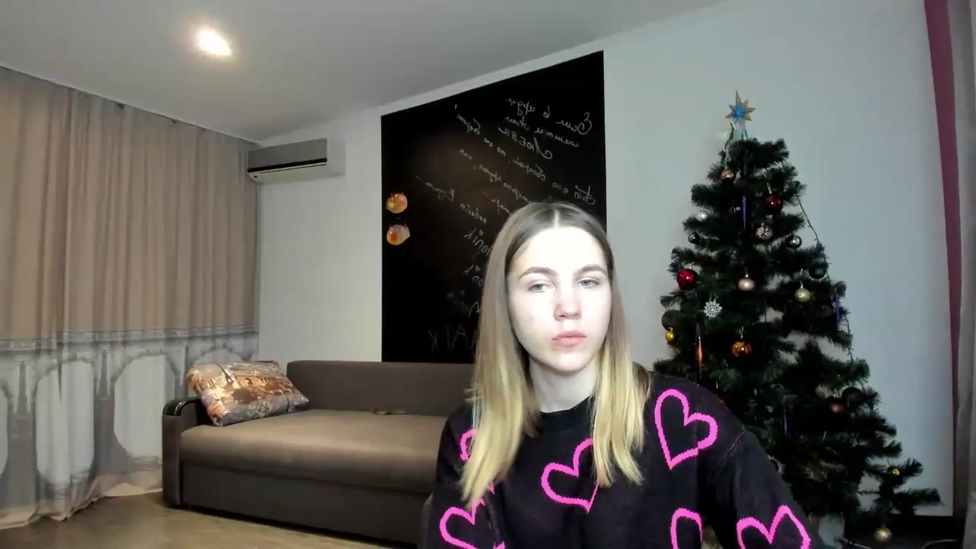 Gallery image thumbnail from KatyaGordon's myfreecams stream on, 01/06/2023, 12:31 image 14 of 20