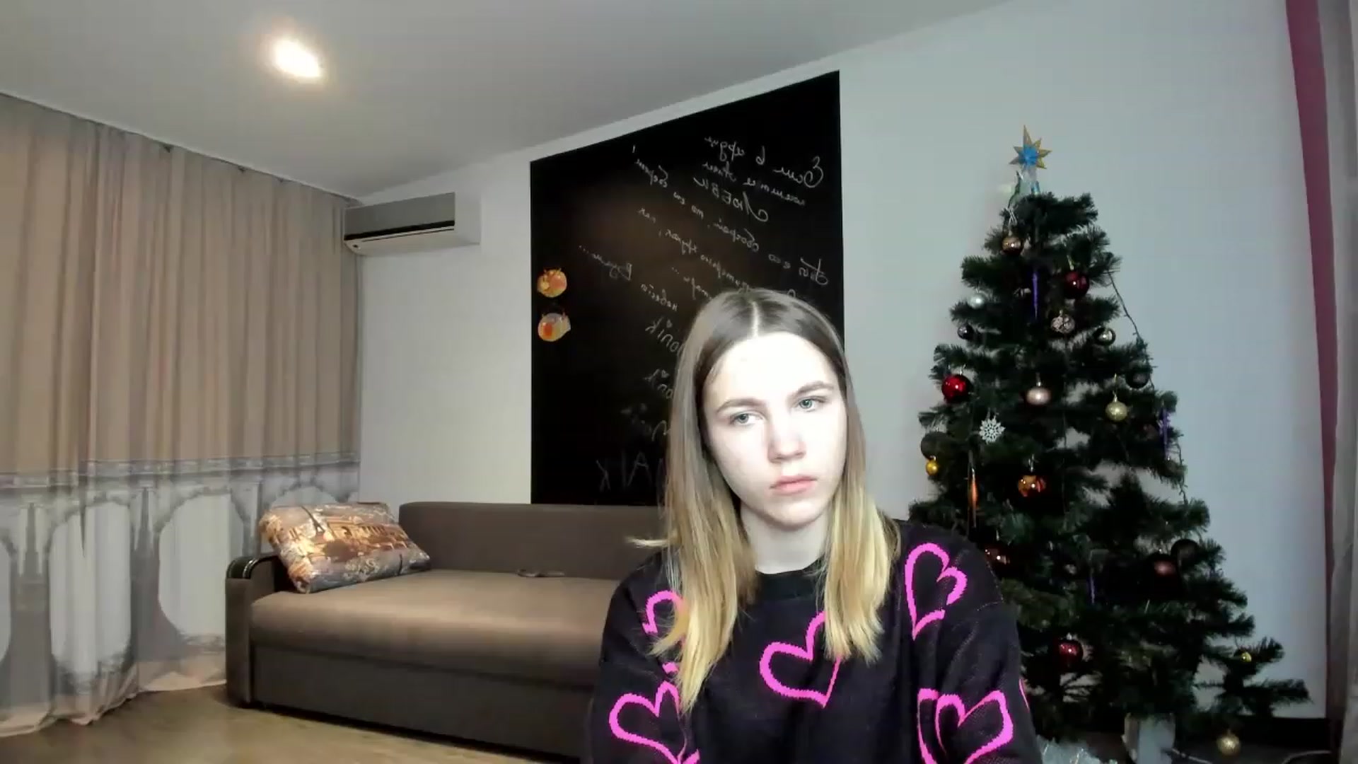 Gallery image thumbnail from KatyaGordon's myfreecams stream on, 01/06/2023, 12:31 image 13 of 20
