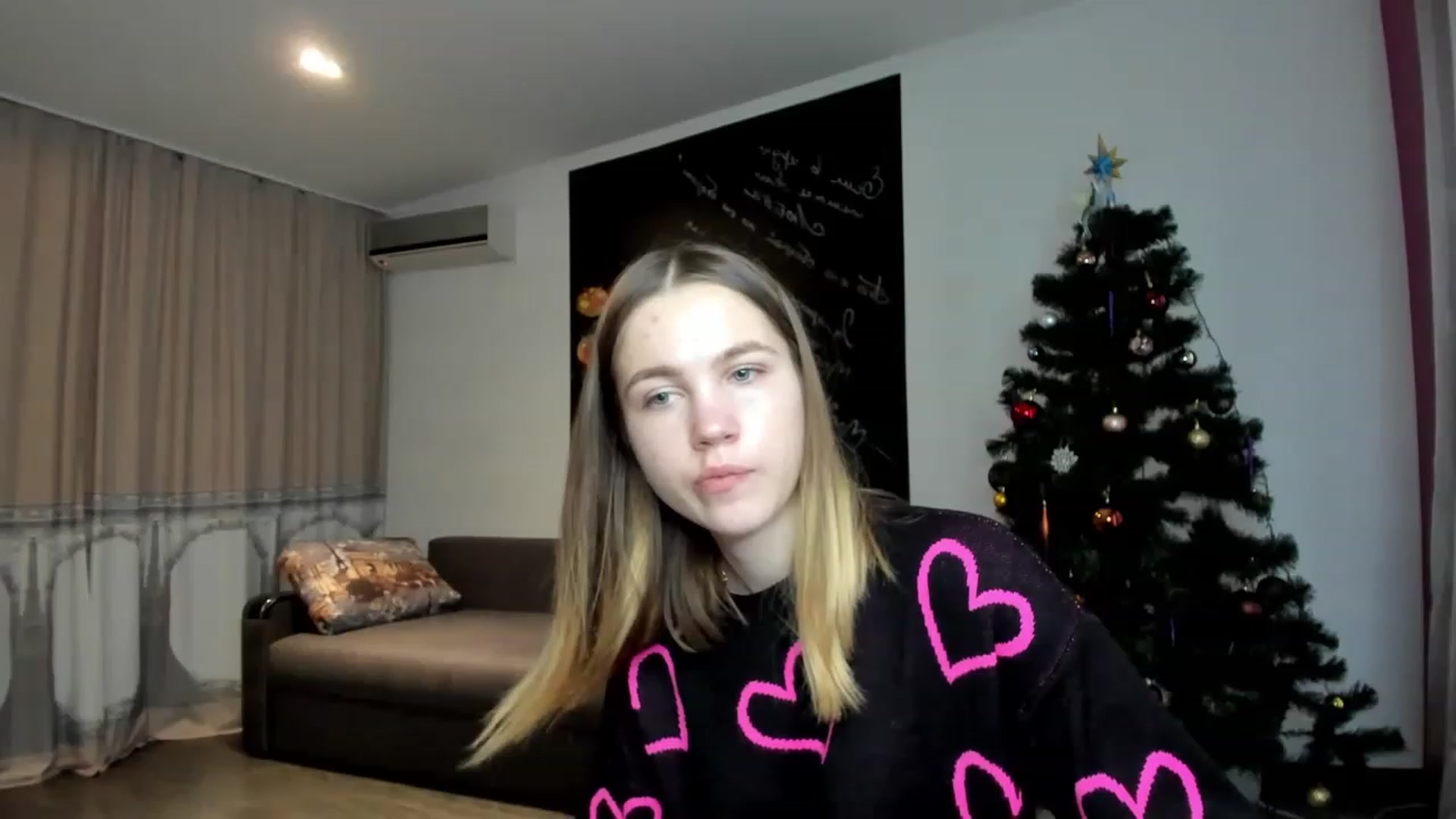 Gallery image thumbnail from KatyaGordon's myfreecams stream on, 01/06/2023, 12:31 image 6 of 20
