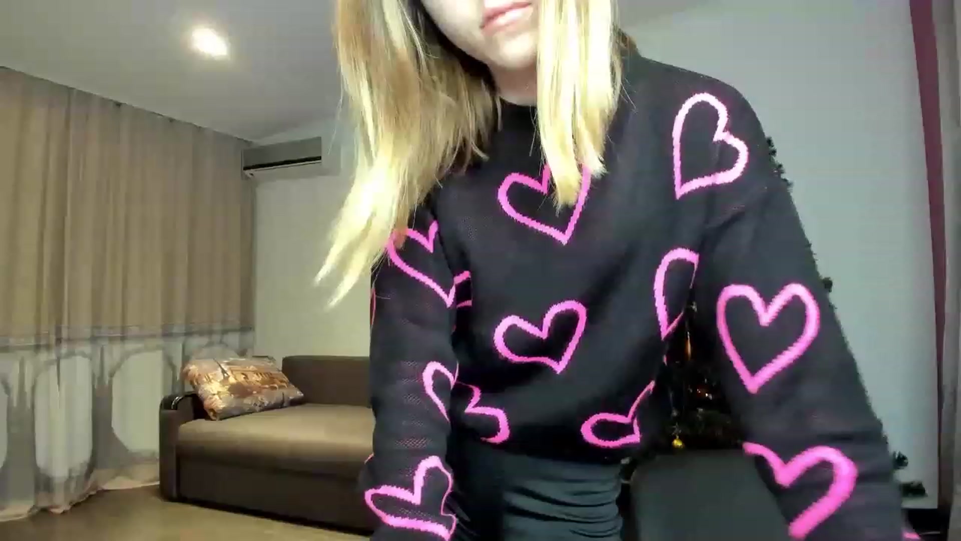 Gallery image thumbnail from KatyaGordon's myfreecams stream on, 01/06/2023, 12:31 image 3 of 20