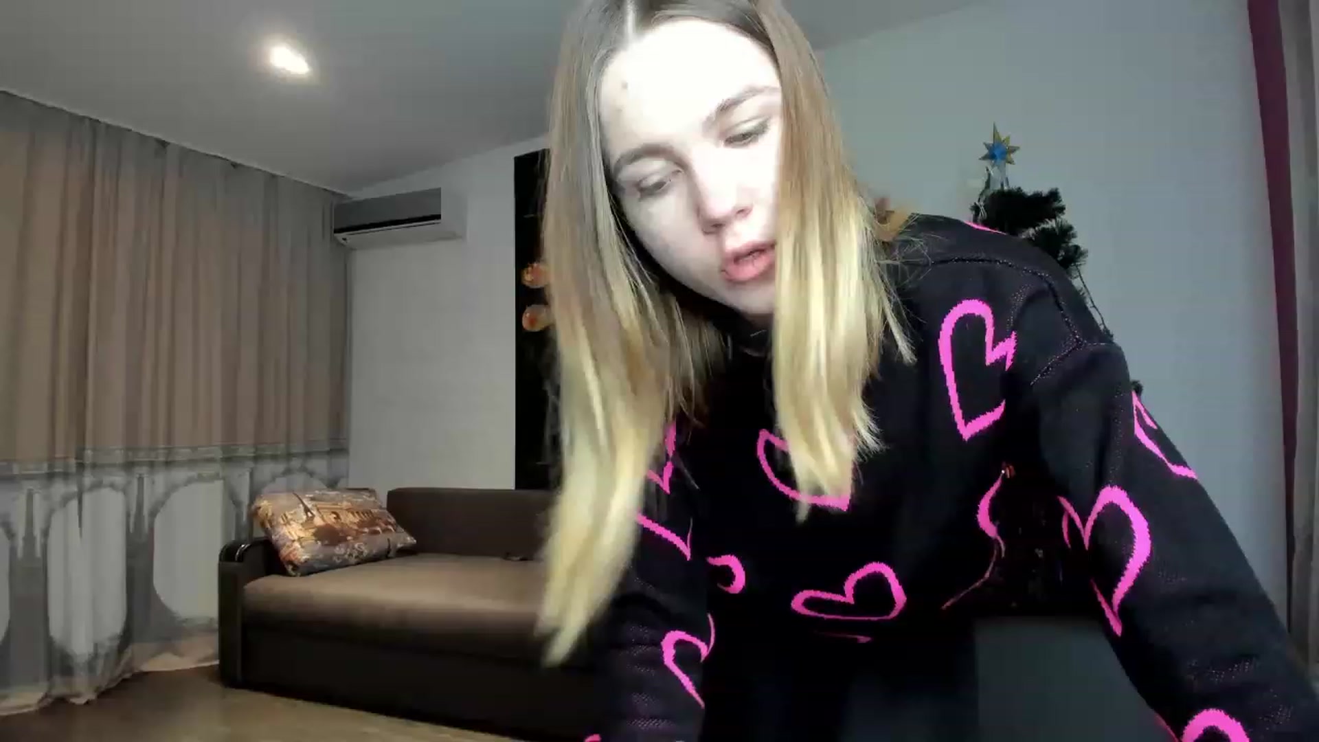 Gallery image thumbnail from KatyaGordon's myfreecams stream on, 01/06/2023, 12:31 image 4 of 20