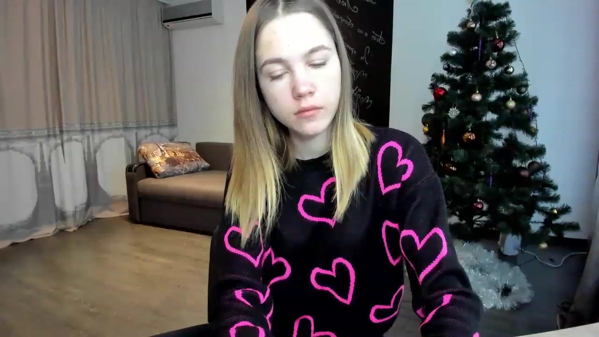 Gallery image thumbnail from KatyaGordon's myfreecams stream on, 01/09/2023, 08:51 image 10 of 20