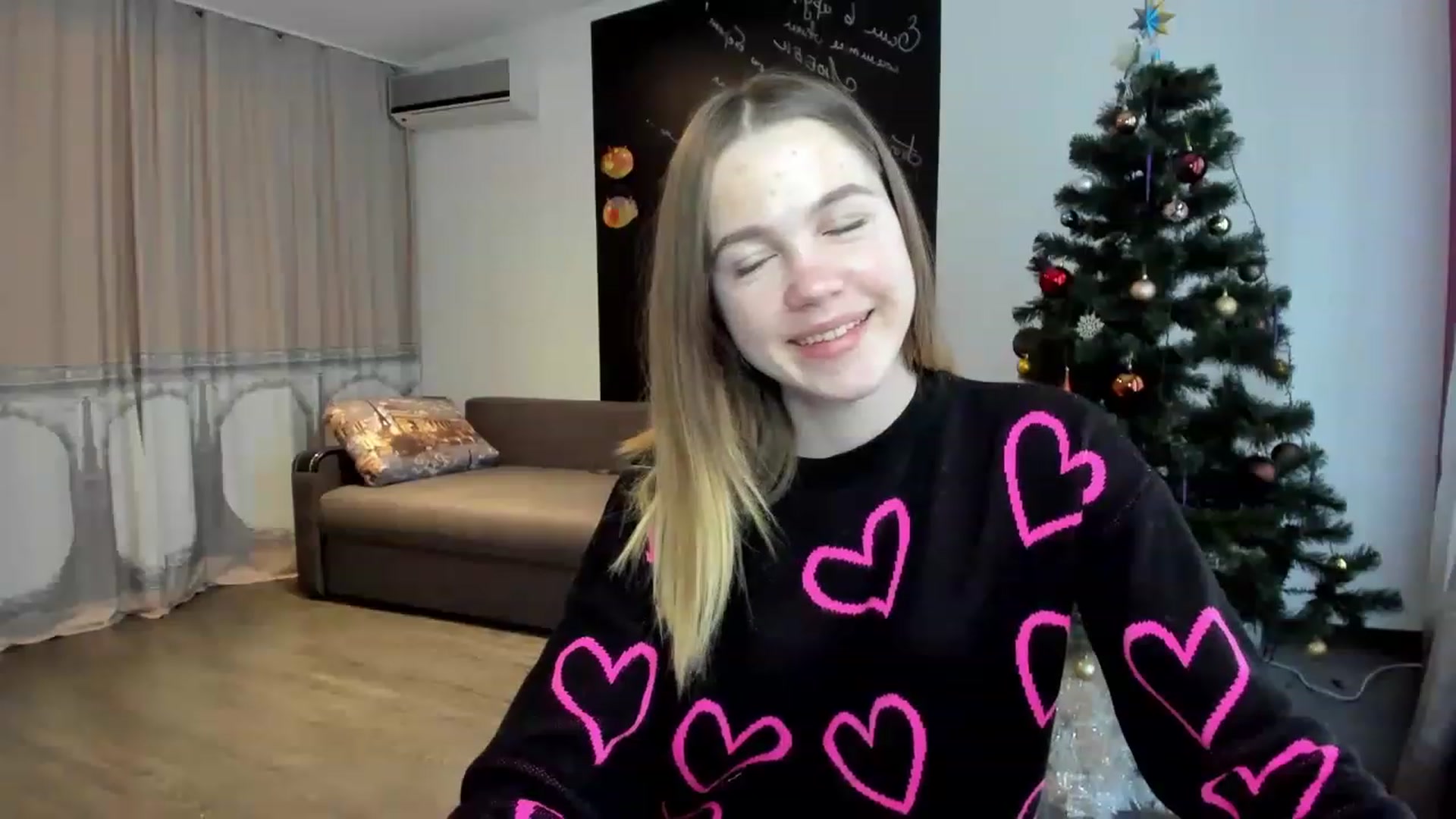 Gallery image thumbnail from KatyaGordon's myfreecams stream on, 01/09/2023, 09:58 image 12 of 20