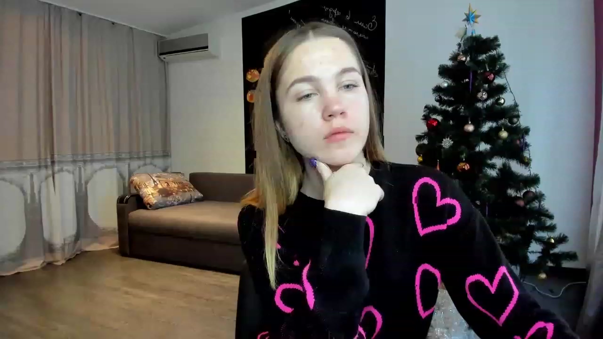 Gallery image thumbnail from KatyaGordon's myfreecams stream on, 01/09/2023, 10:46 image 15 of 20