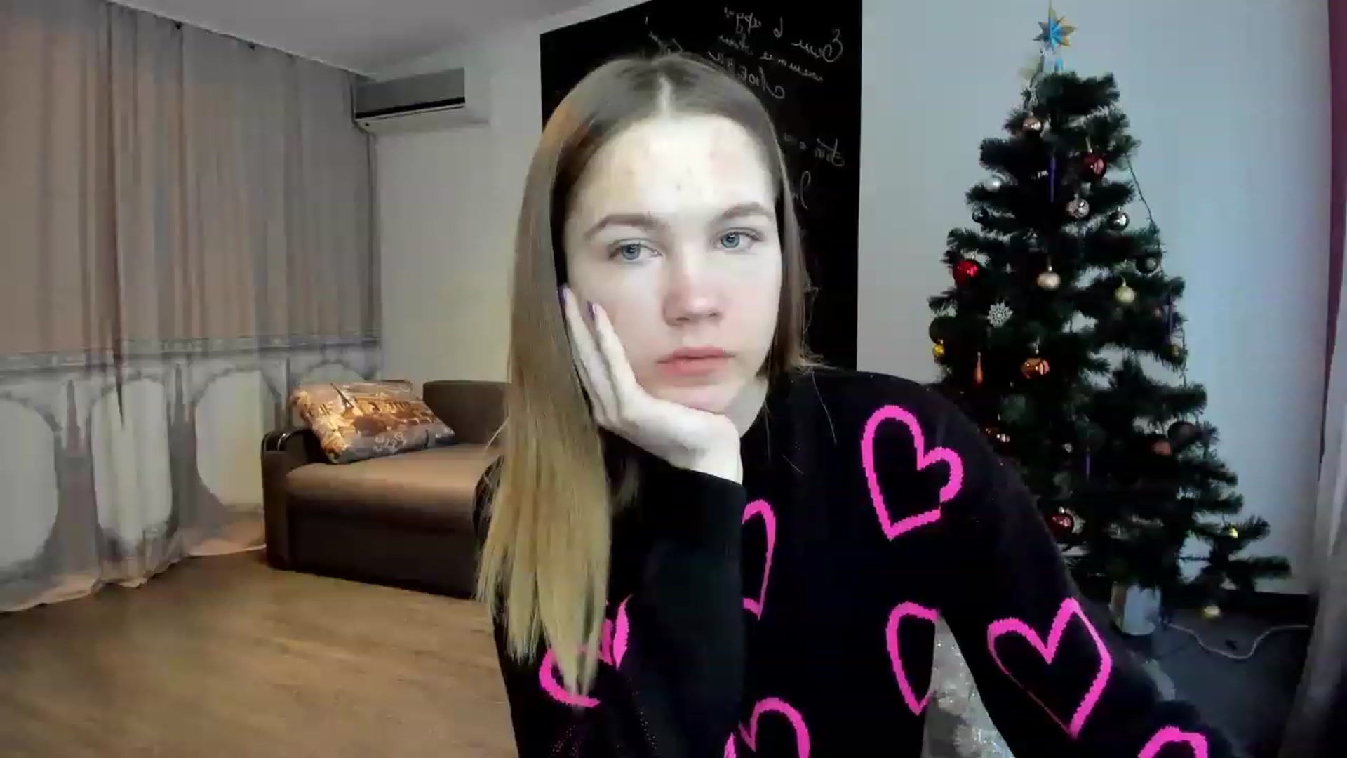 Gallery image thumbnail from KatyaGordon's myfreecams stream on, 01/09/2023, 10:46 image 14 of 20