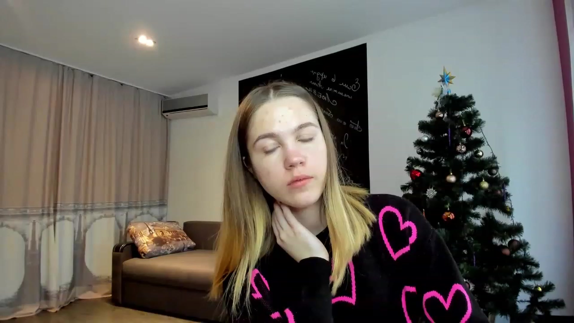 Gallery image thumbnail from KatyaGordon's myfreecams stream on, 01/09/2023, 10:46 image 8 of 20