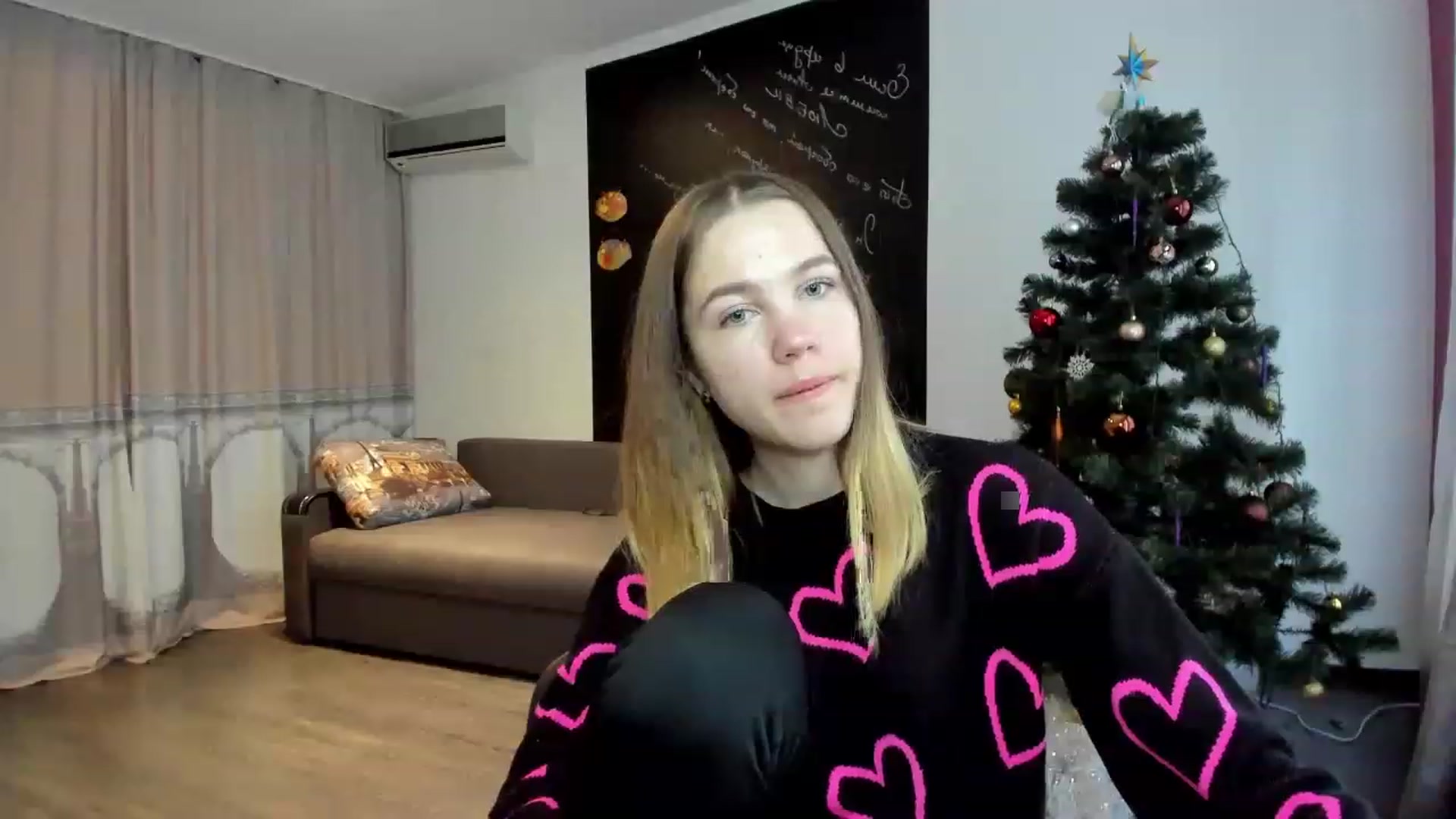Gallery image thumbnail from KatyaGordon's myfreecams stream on, 01/09/2023, 11:13 image 10 of 20
