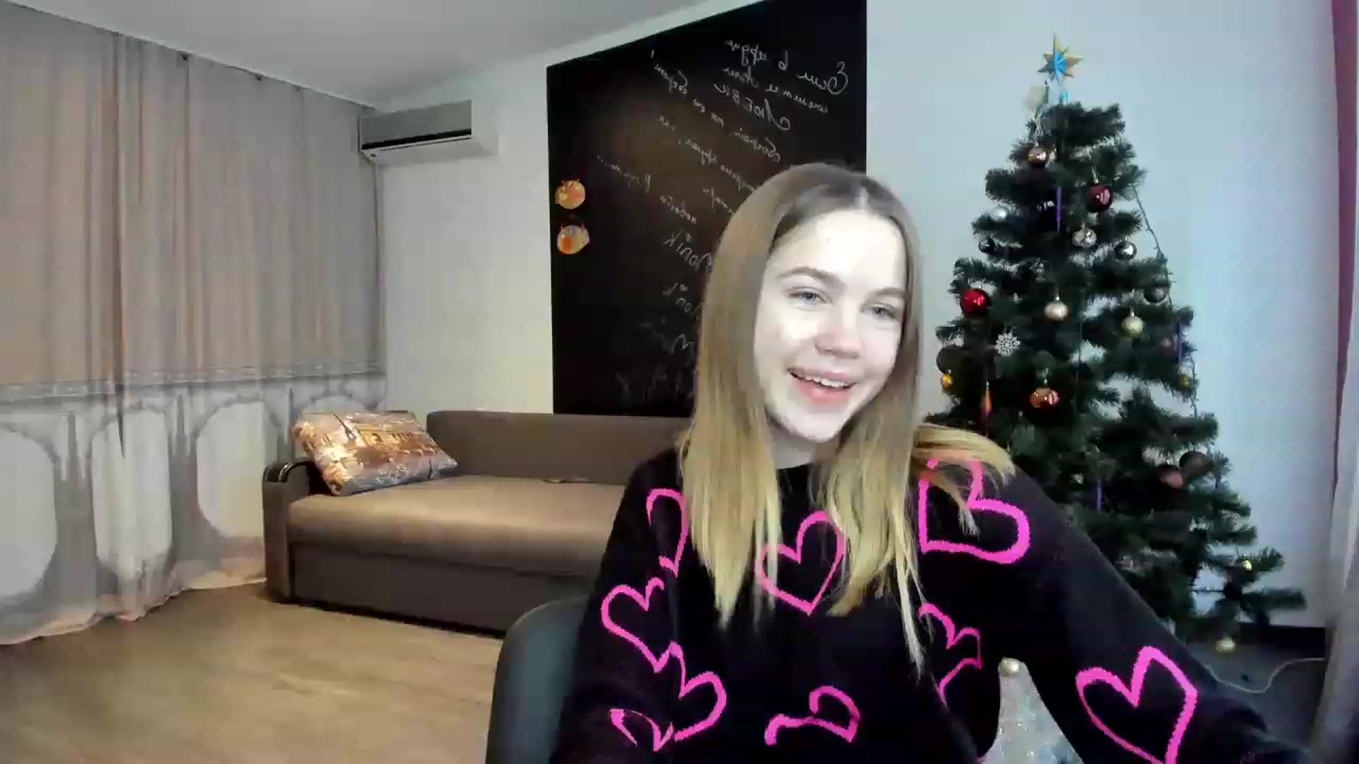 Gallery image thumbnail from KatyaGordon's myfreecams stream on, 01/09/2023, 11:13 image 12 of 20