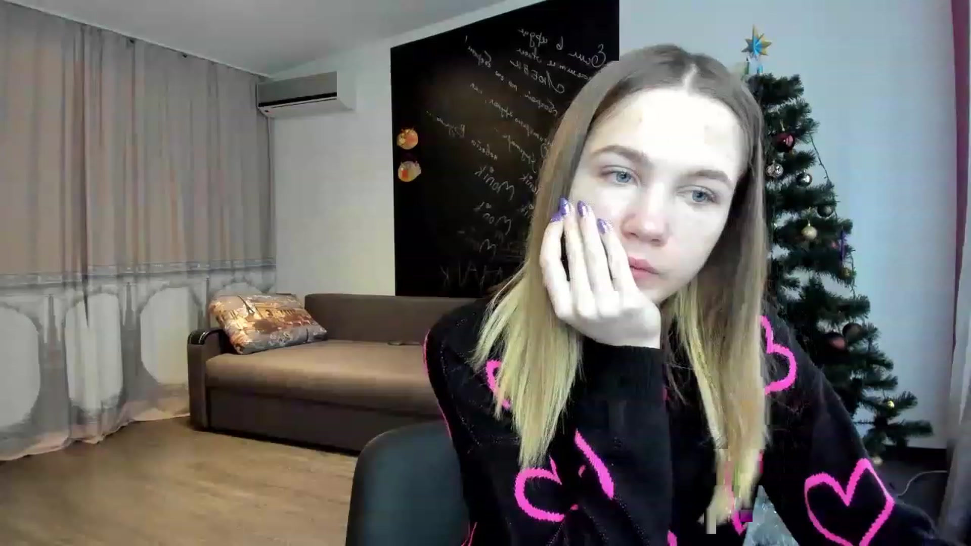 Gallery image thumbnail from KatyaGordon's myfreecams stream on, 01/09/2023, 11:13 image 14 of 20