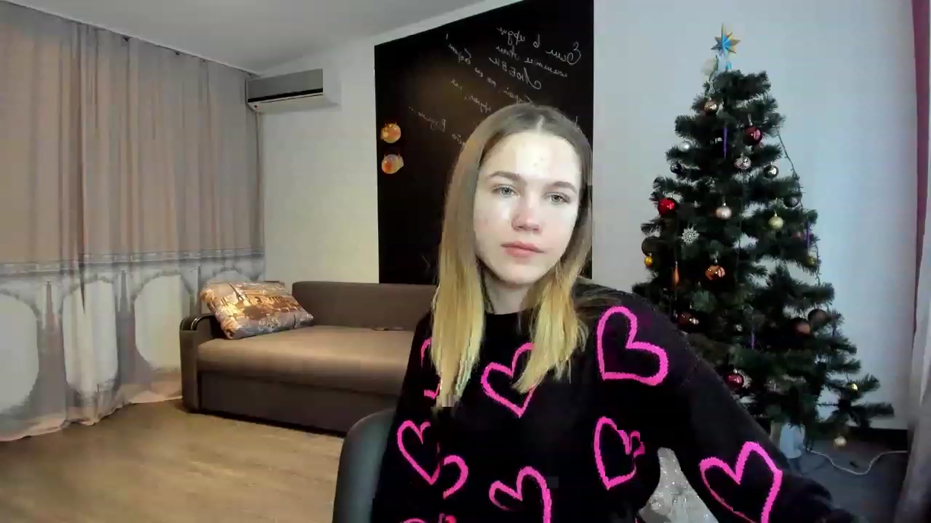 Gallery image thumbnail from KatyaGordon's myfreecams stream on, 01/09/2023, 11:13 image 13 of 20