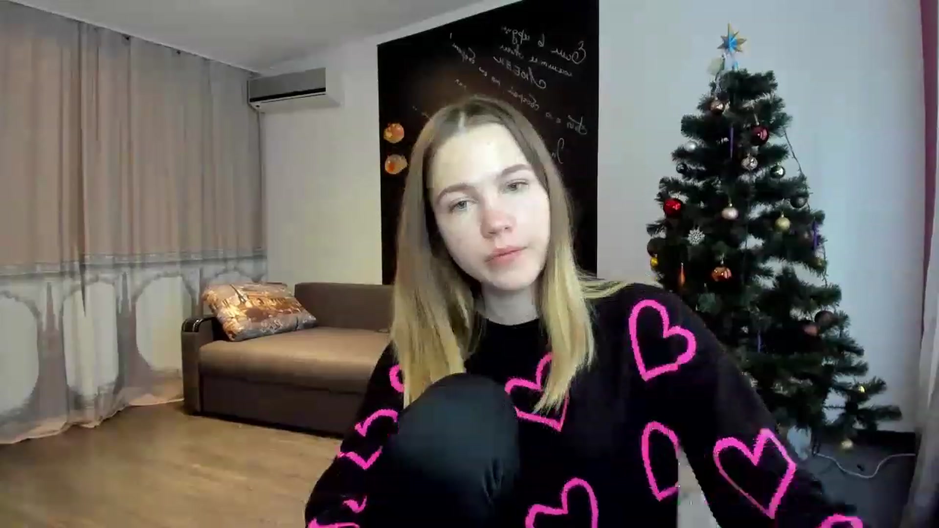 Gallery image thumbnail from KatyaGordon's myfreecams stream on, 01/09/2023, 11:13 image 7 of 20