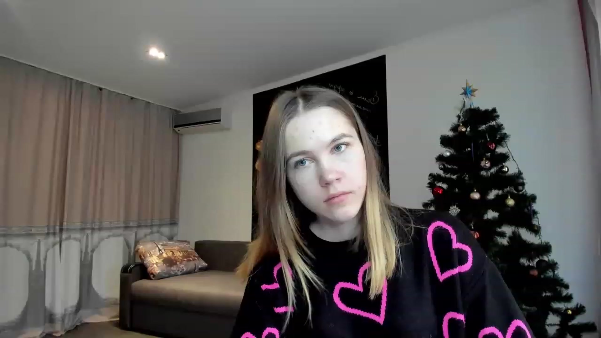 Gallery image thumbnail from KatyaGordon's myfreecams stream on, 01/10/2023, 09:21 image 14 of 20