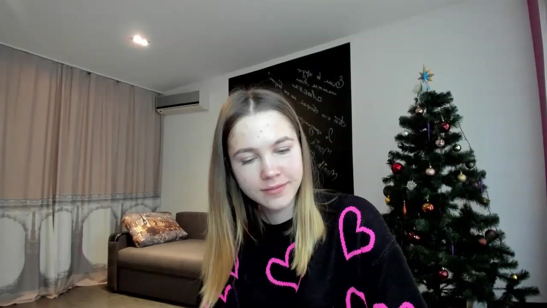 Gallery image thumbnail from KatyaGordon's myfreecams stream on, 01/10/2023, 09:21 image 1 of 20