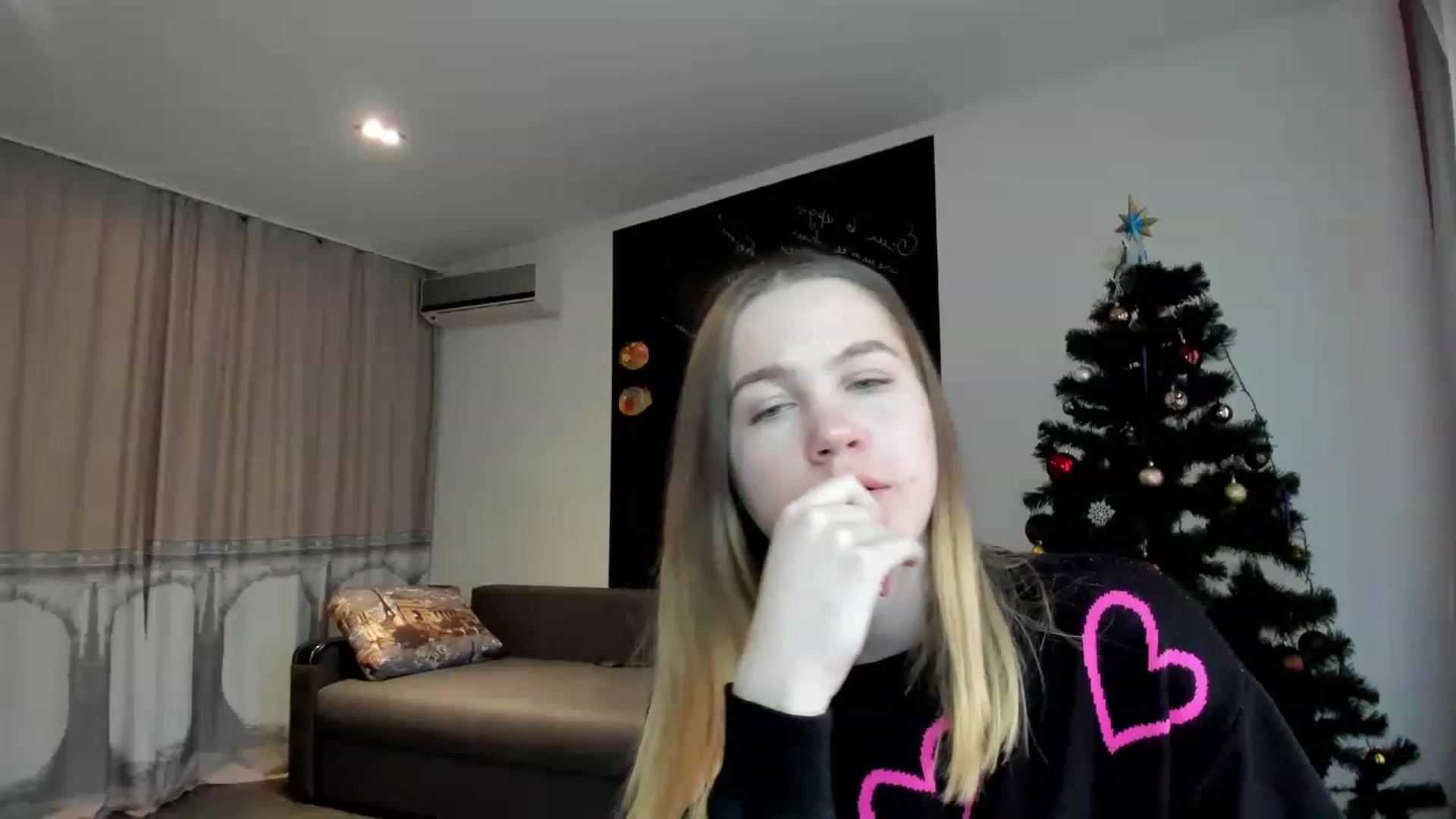 Gallery image thumbnail from KatyaGordon's myfreecams stream on, 01/10/2023, 09:21 image 16 of 20