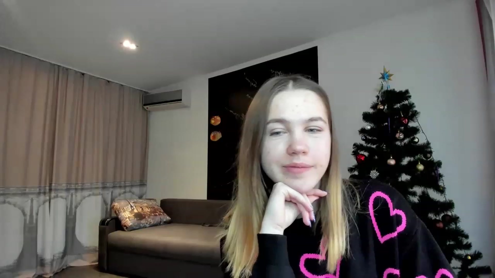 Gallery image thumbnail from KatyaGordon's myfreecams stream on, 01/10/2023, 09:21 image 15 of 20