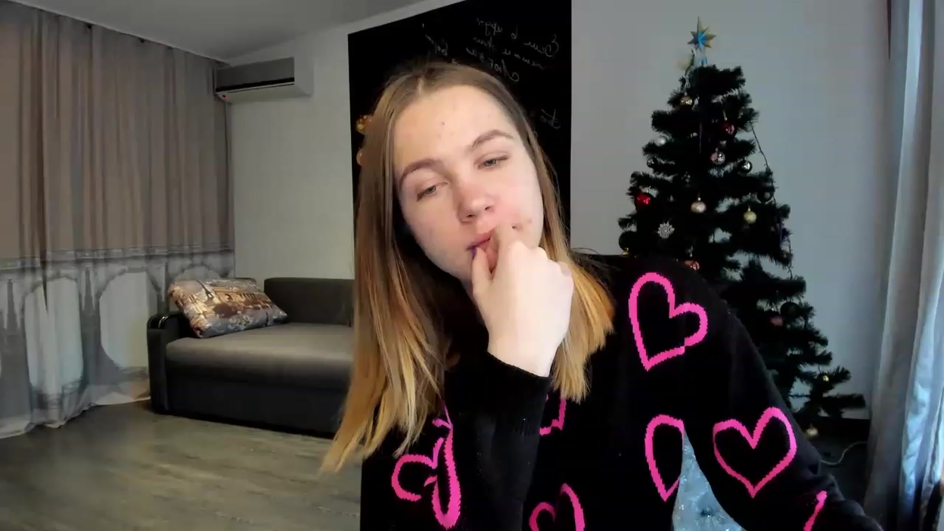Gallery image thumbnail from KatyaGordon's myfreecams stream on, 01/10/2023, 11:08 image 11 of 20
