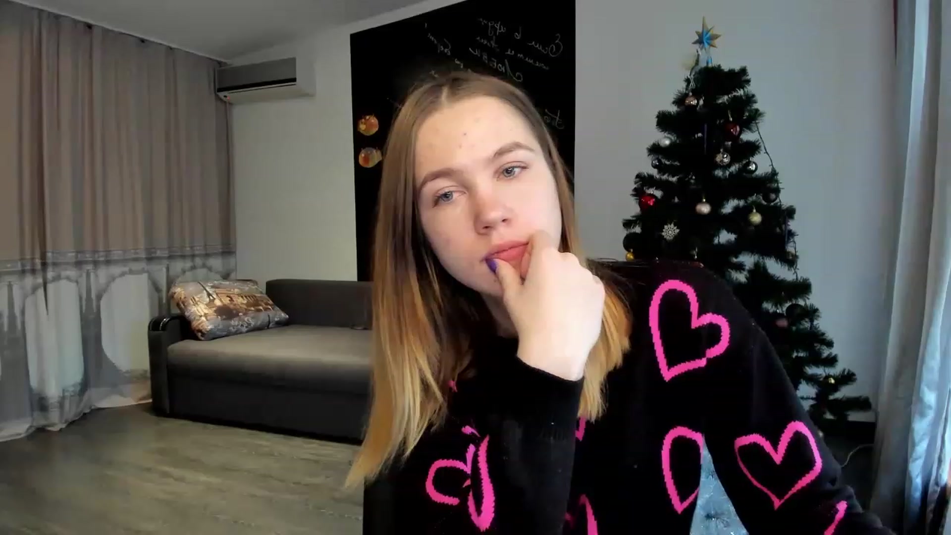 Gallery image thumbnail from KatyaGordon's myfreecams stream on, 01/10/2023, 11:08 image 15 of 20