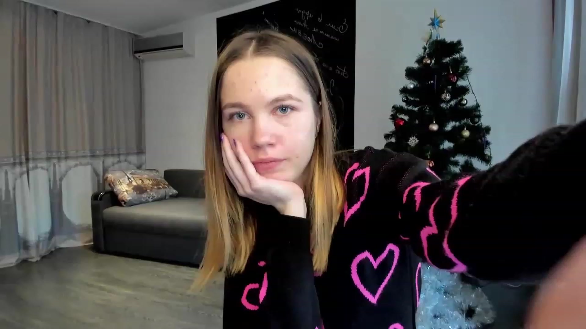 Gallery image thumbnail from KatyaGordon's myfreecams stream on, 01/10/2023, 11:08 image 5 of 20