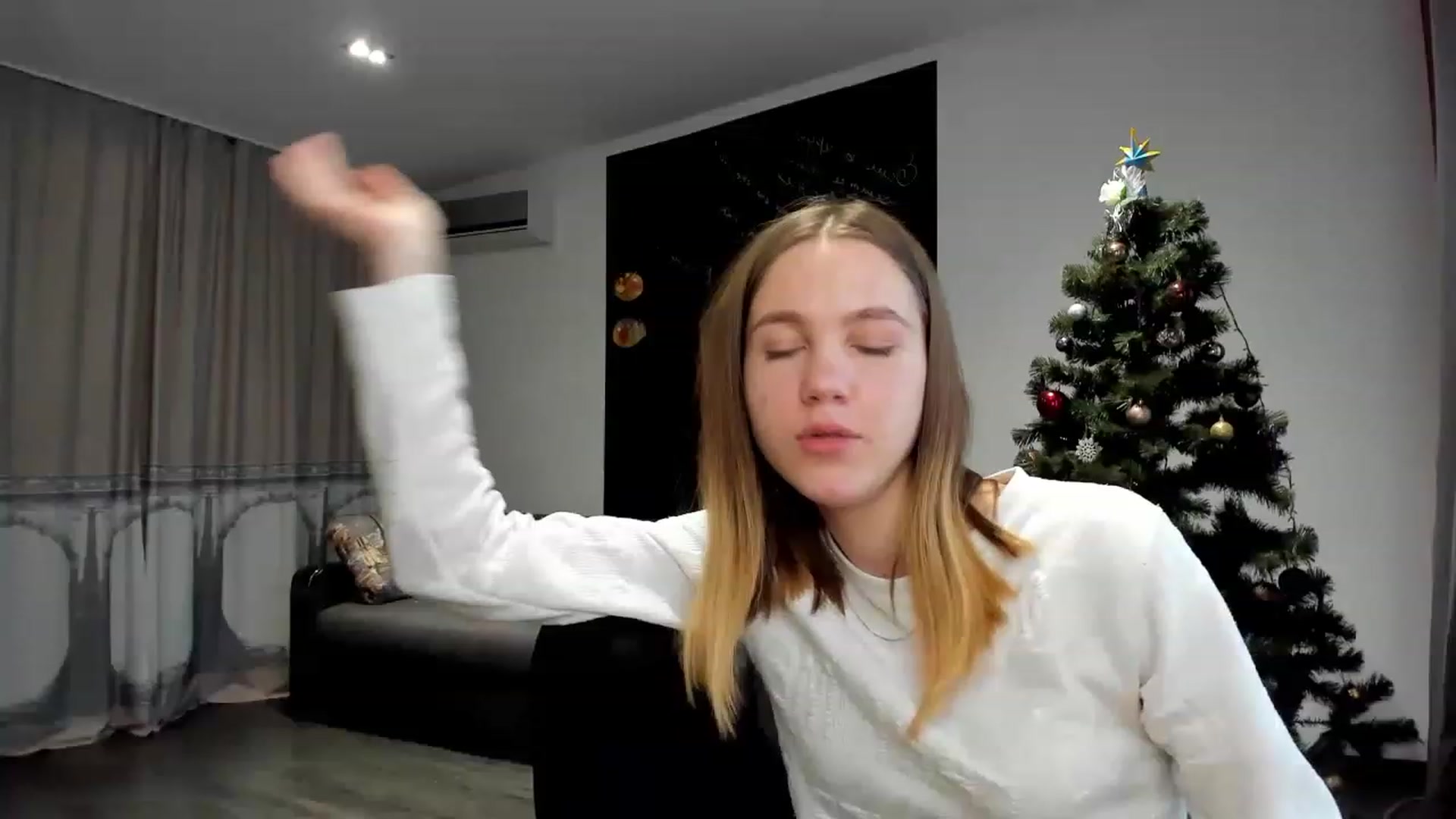 Gallery image thumbnail from KatyaGordon's myfreecams stream on, 01/12/2023, 09:34 image 10 of 20