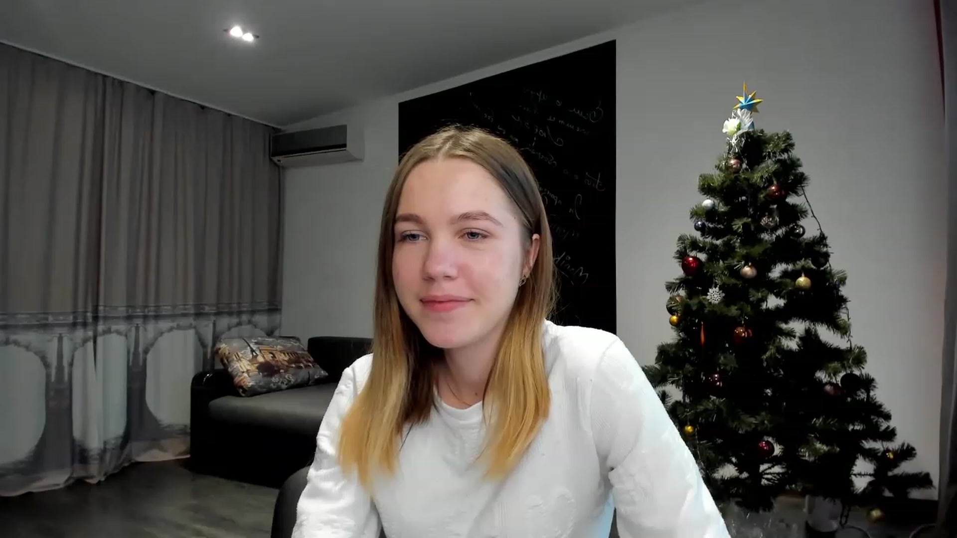 Gallery image thumbnail from KatyaGordon's myfreecams stream on, 01/12/2023, 09:34 image 17 of 20